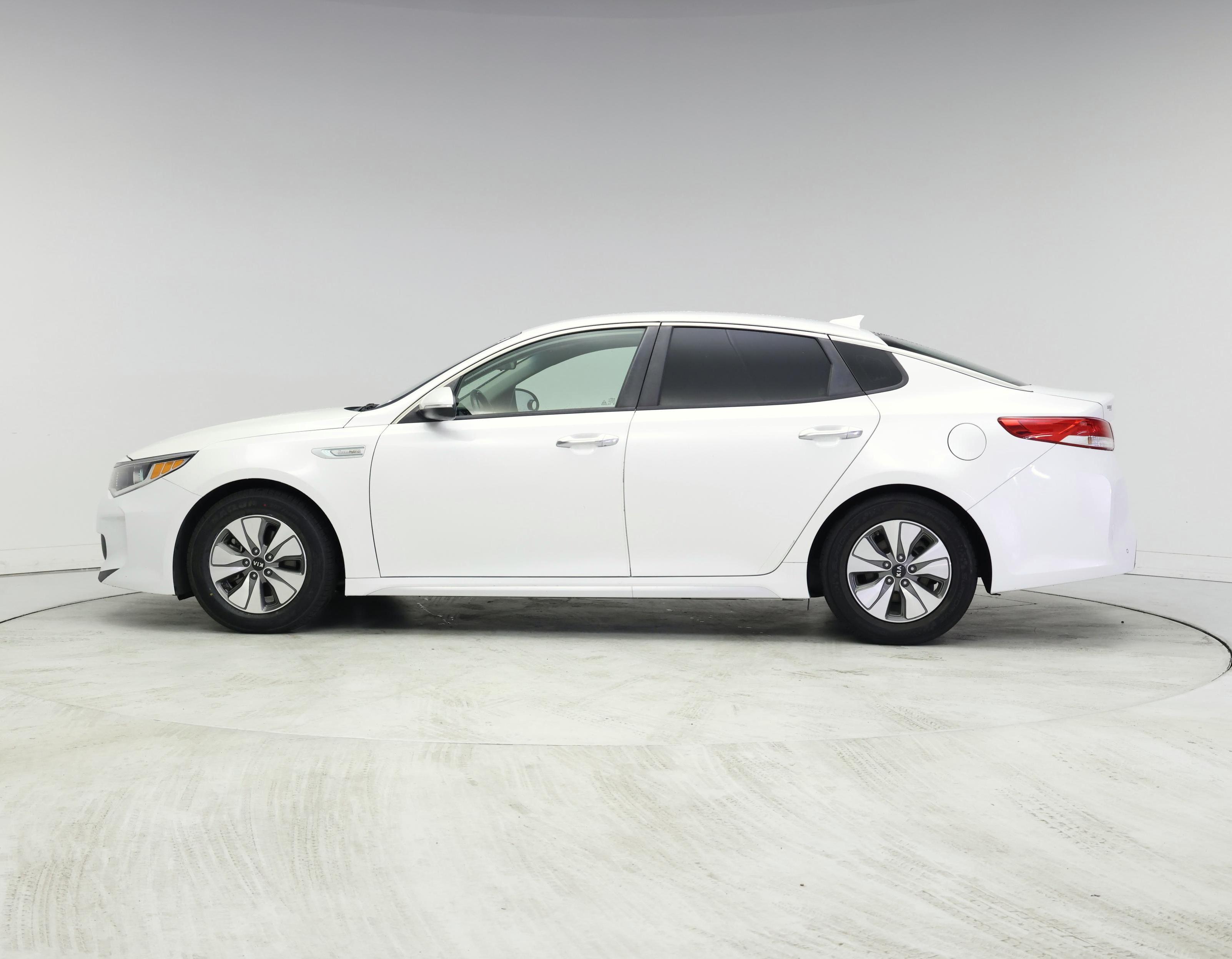 Thumbnail: 2017 Kia Optima - 3
