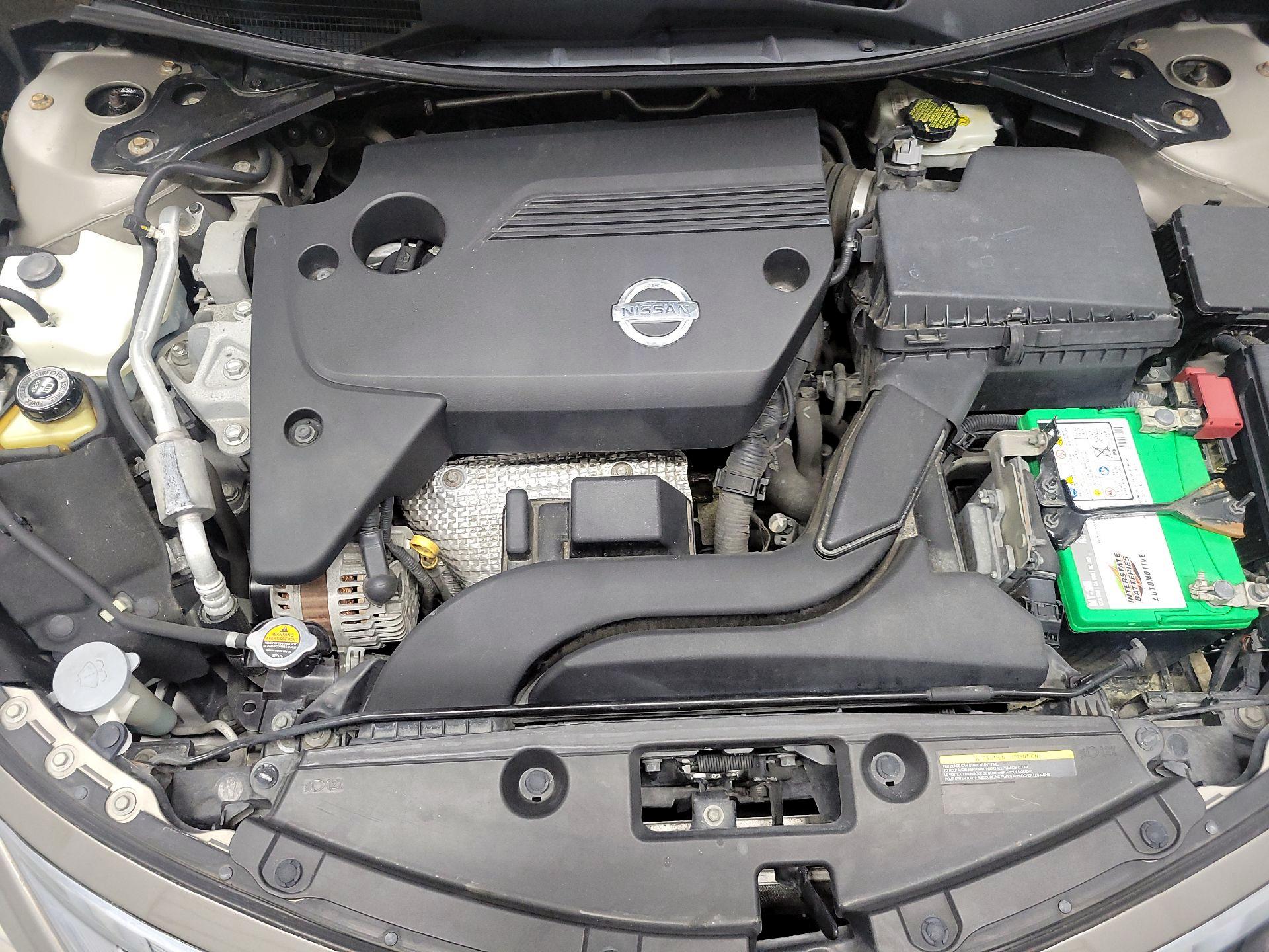 Thumbnail: 2013 Nissan Altima - 20