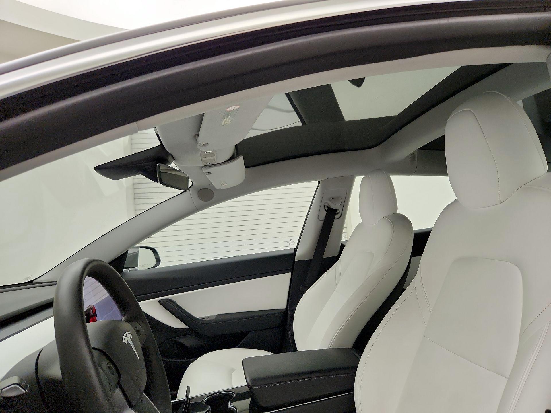 Thumbnail: 2020 Tesla Model 3 - 19