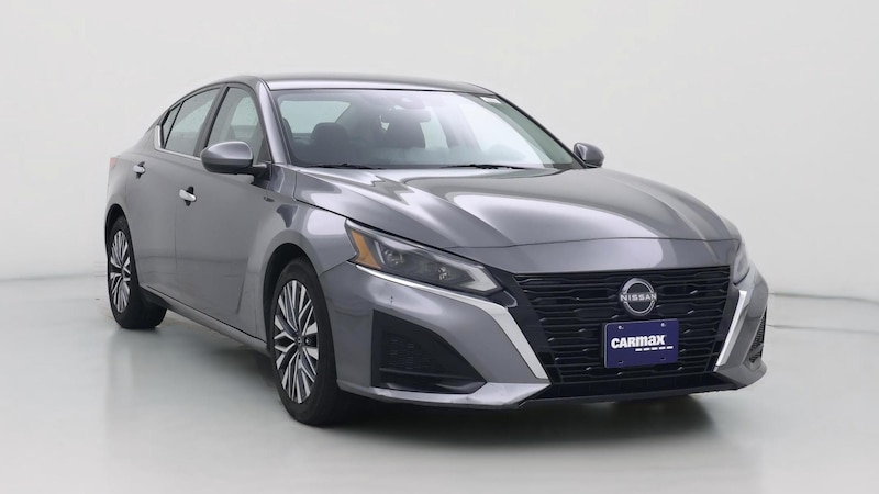 2023 Nissan Altima SV Hero Image