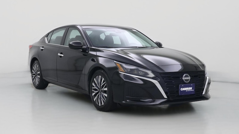 2023 Nissan Altima SV Hero Image