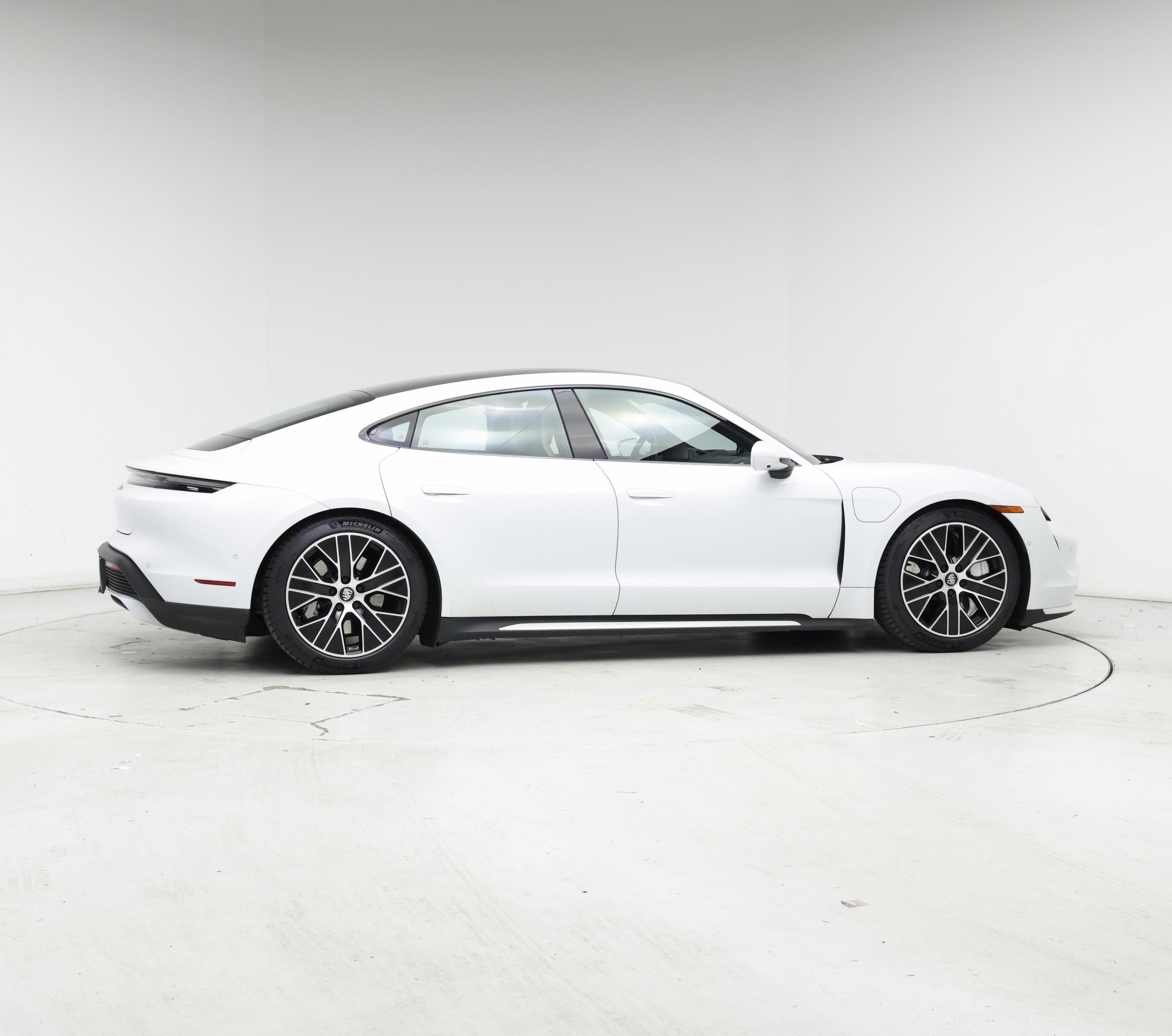 Thumbnail: 2020 Porsche Taycan - 7