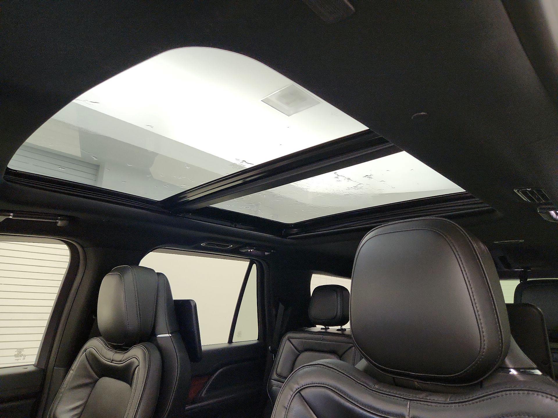 Thumbnail: 2019 Lincoln Navigator - 20