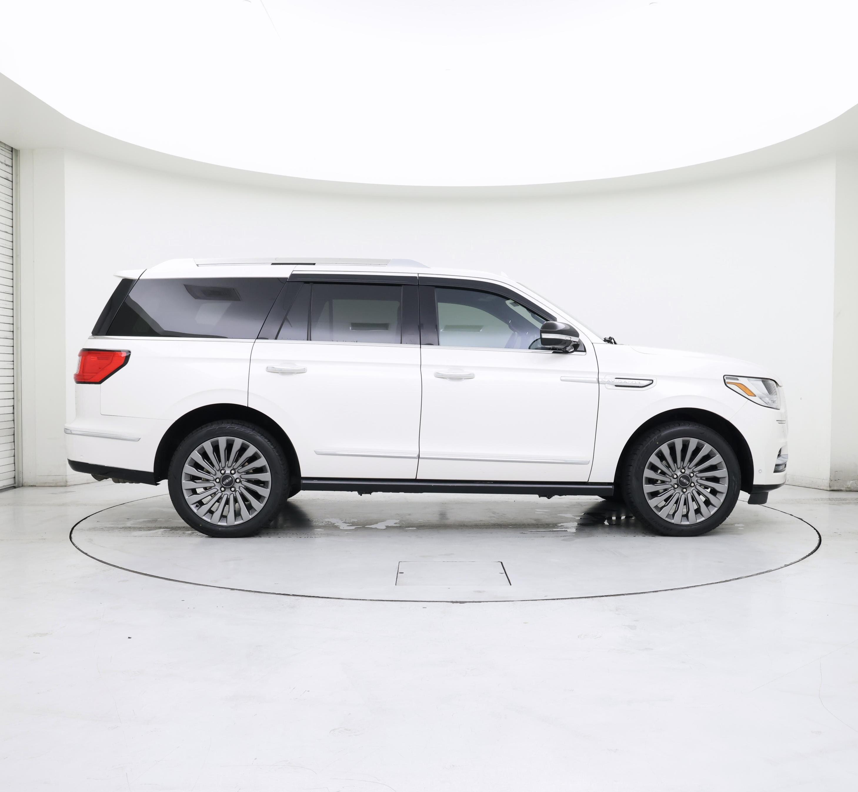 Thumbnail: 2019 Lincoln Navigator - 7