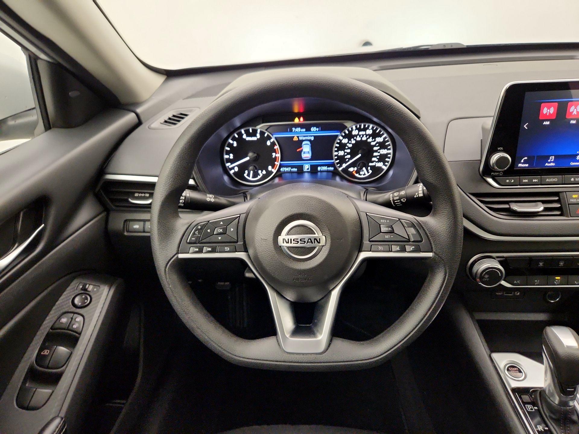 Thumbnail: 2022 Nissan Altima - 10
