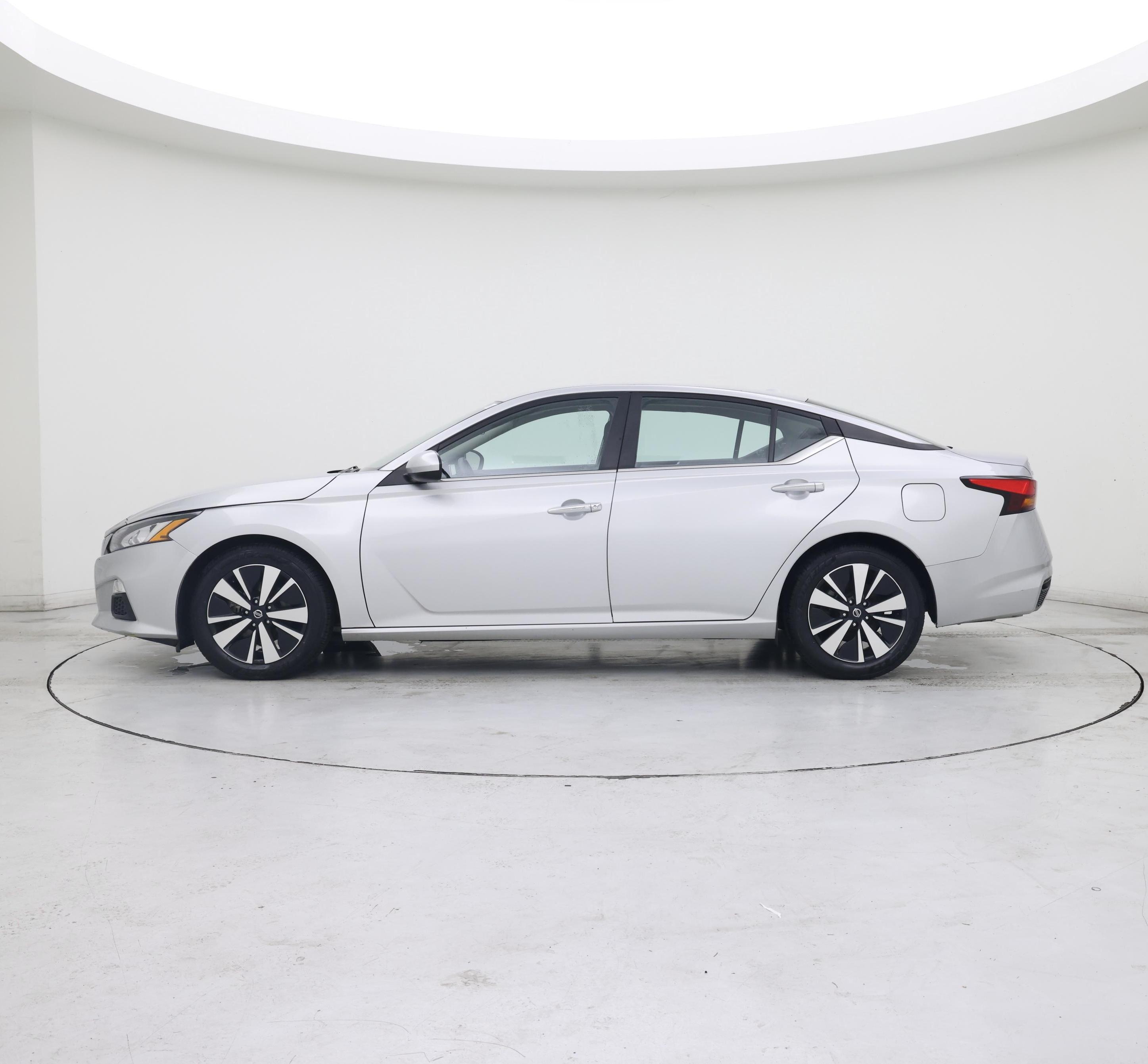 Thumbnail: 2022 Nissan Altima - 3
