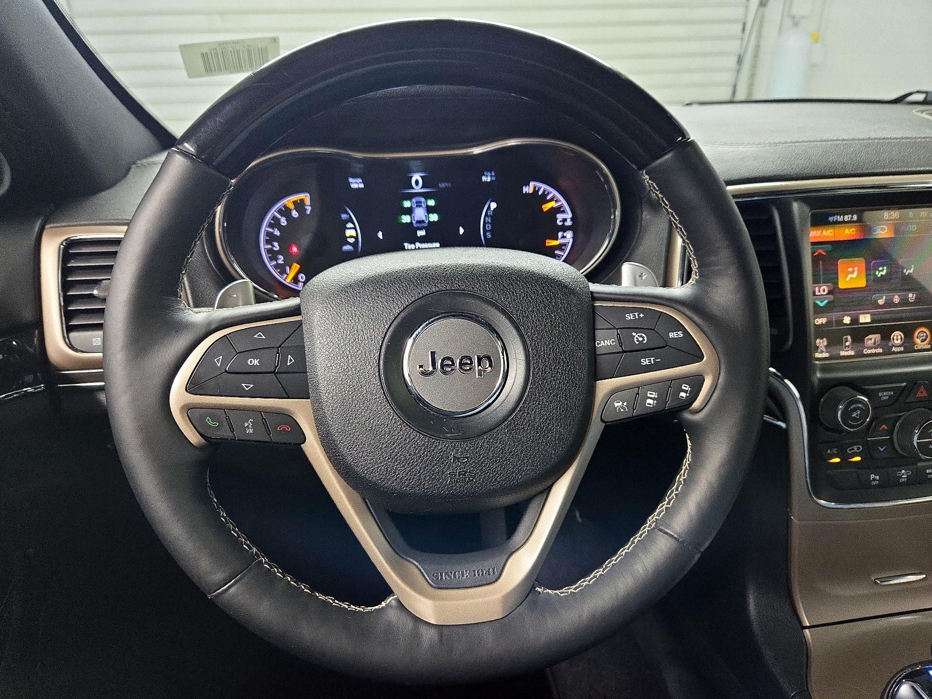 Thumbnail: 2015 Jeep Grand Cherokee - 10