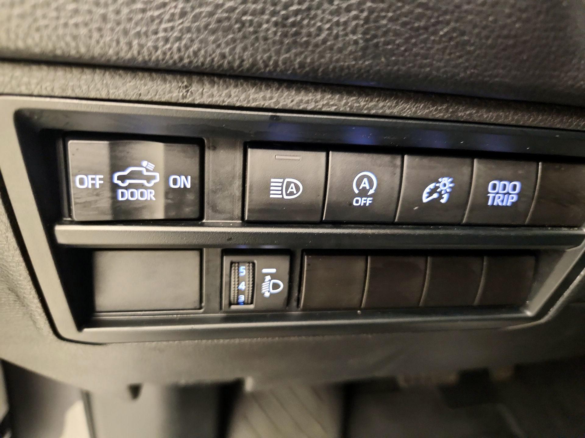 Thumbnail: 2023 Toyota Tundra - 13