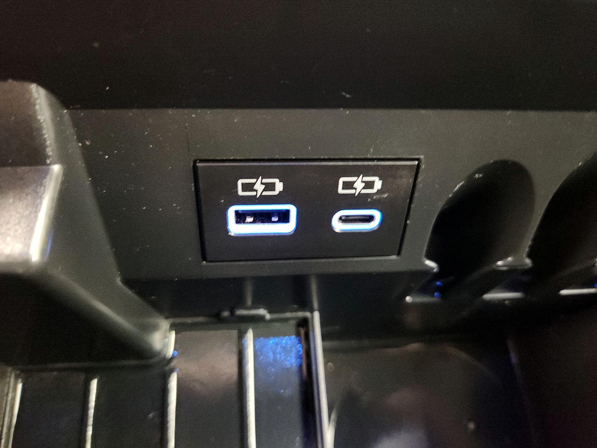 Thumbnail: 2023 Toyota Tundra - 18