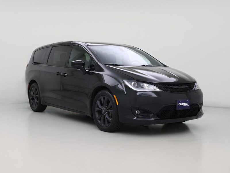 2020 Chrysler Pacifica Touring -
                  Portland, OR