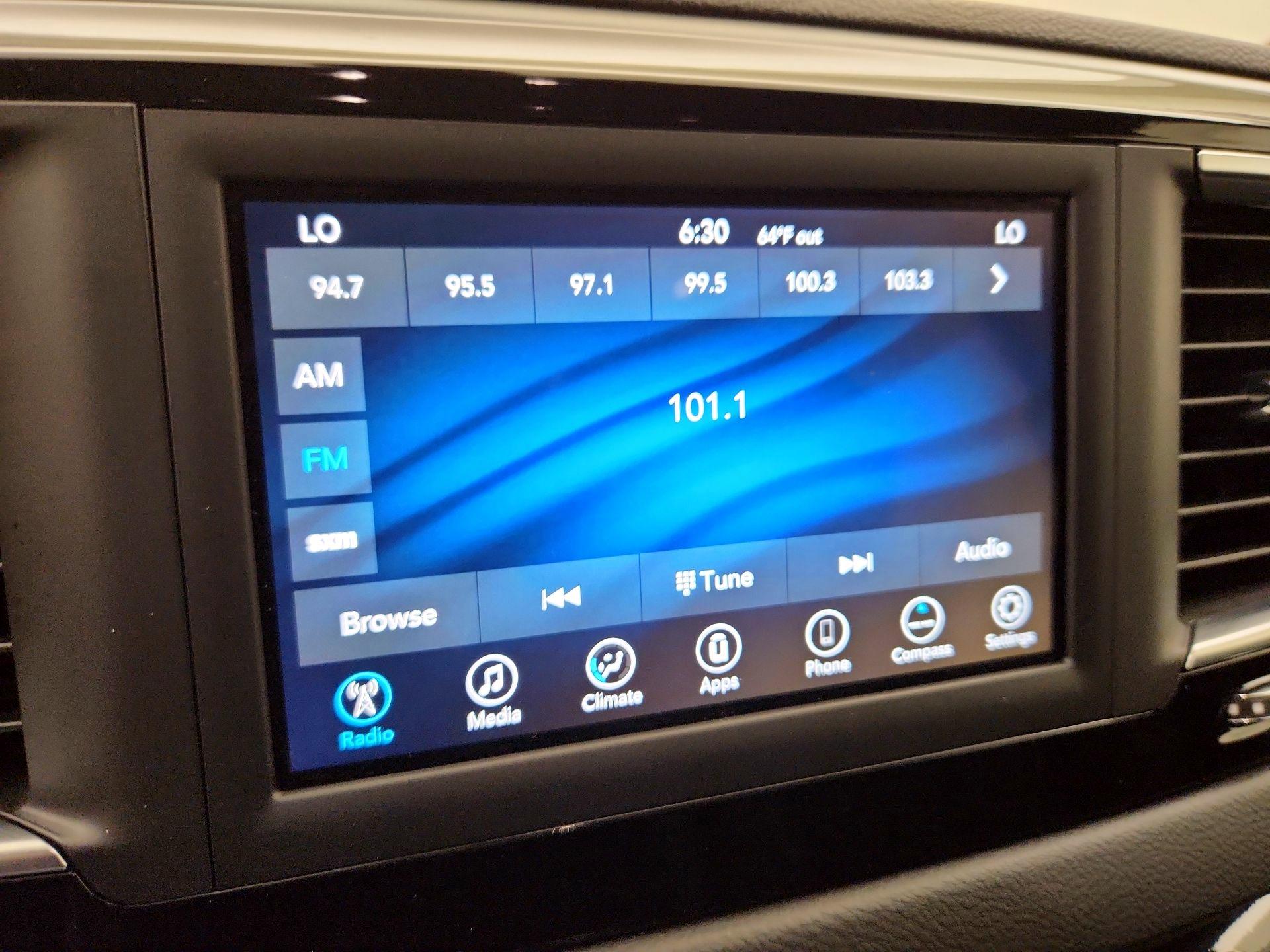 Thumbnail: 2020 Chrysler Pacifica - 15