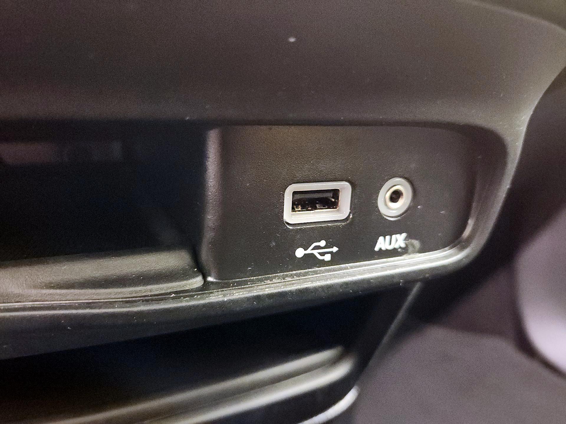 Thumbnail: 2020 Chrysler Pacifica - 18