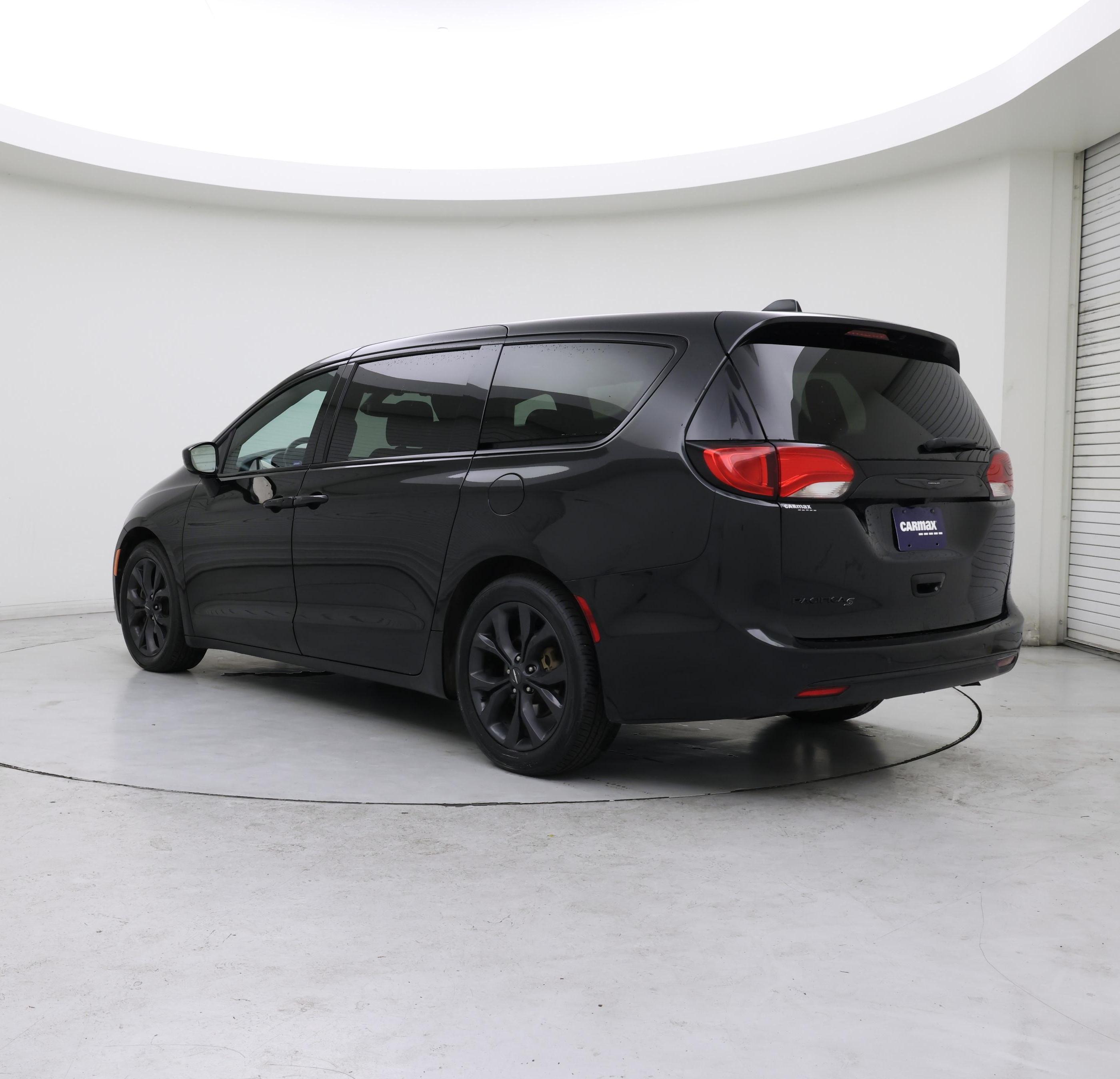 Thumbnail: 2020 Chrysler Pacifica - 2