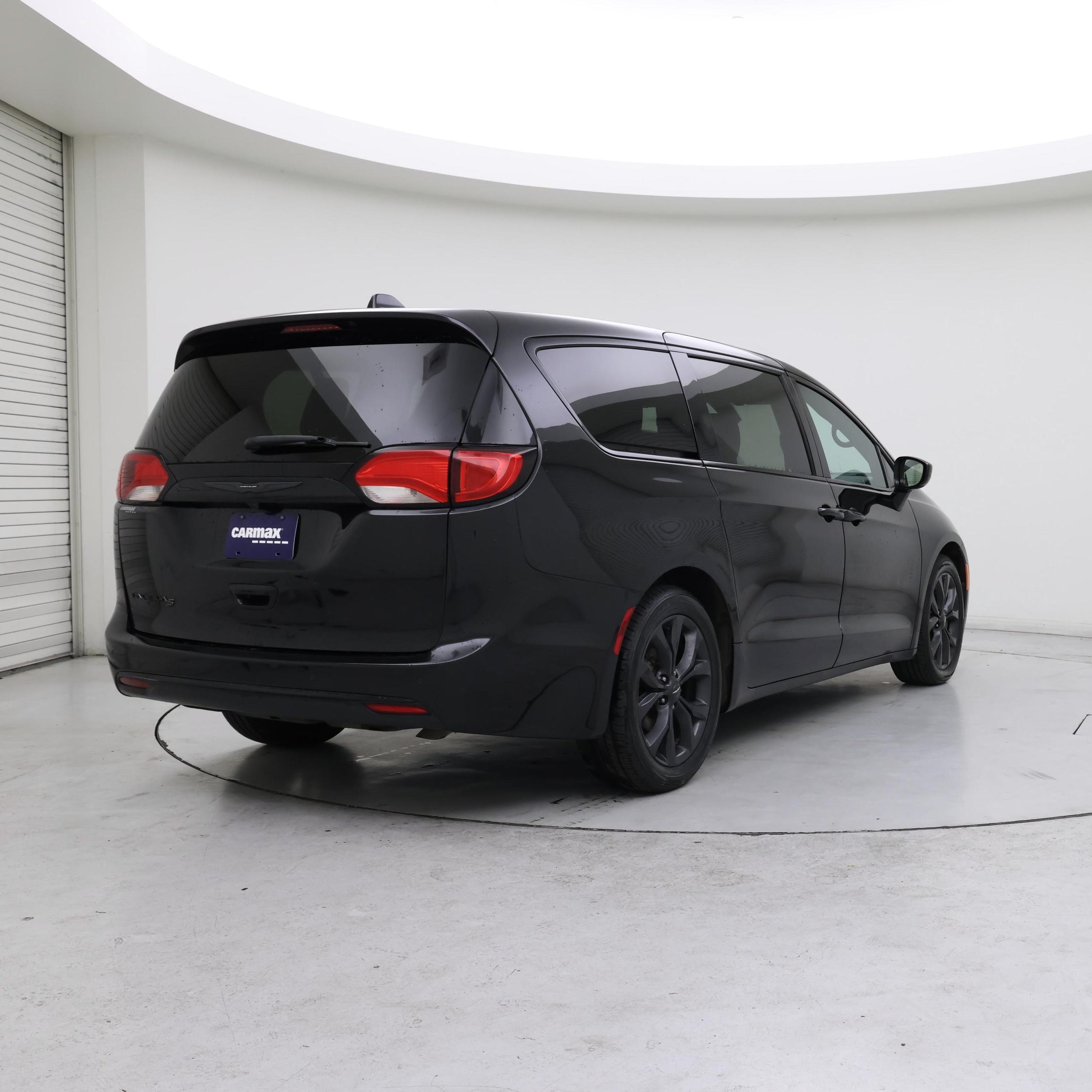 Thumbnail: 2020 Chrysler Pacifica - 8