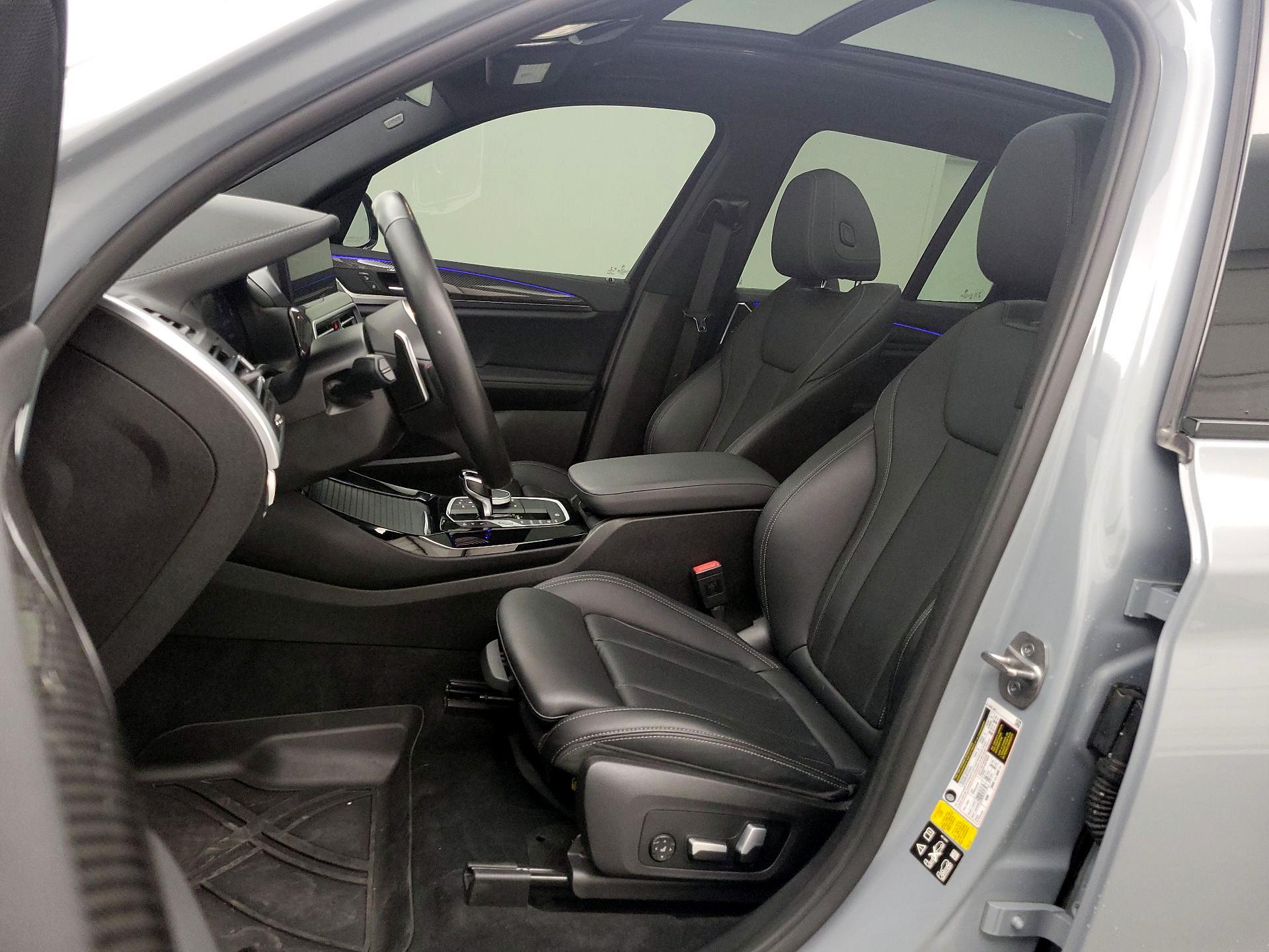 Thumbnail: 2022 BMW X3 - 11