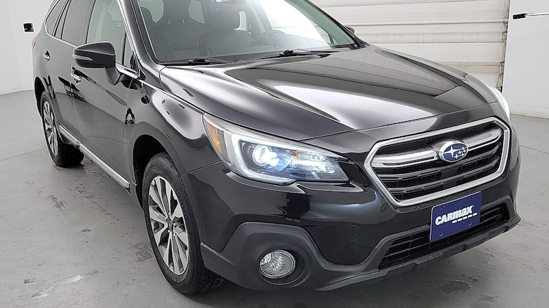 2019 Subaru Outback 3.6R Touring Hero Image