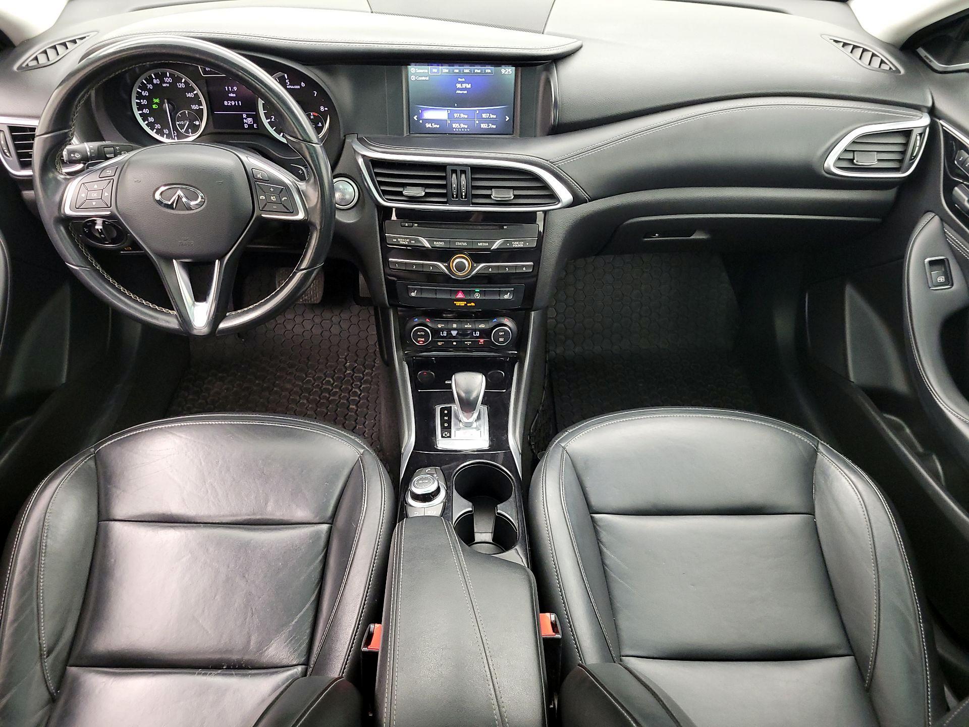 Thumbnail: 2017 INFINITI QX30 - 9
