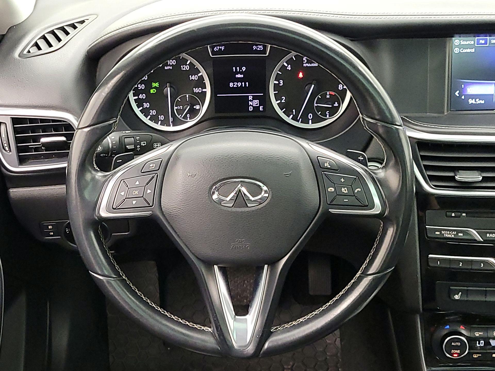 Thumbnail: 2017 INFINITI QX30 - 10