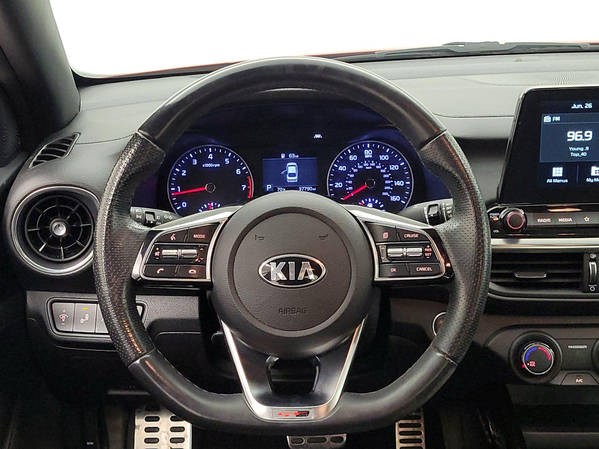 Thumbnail: 2021 Kia Forte - 10