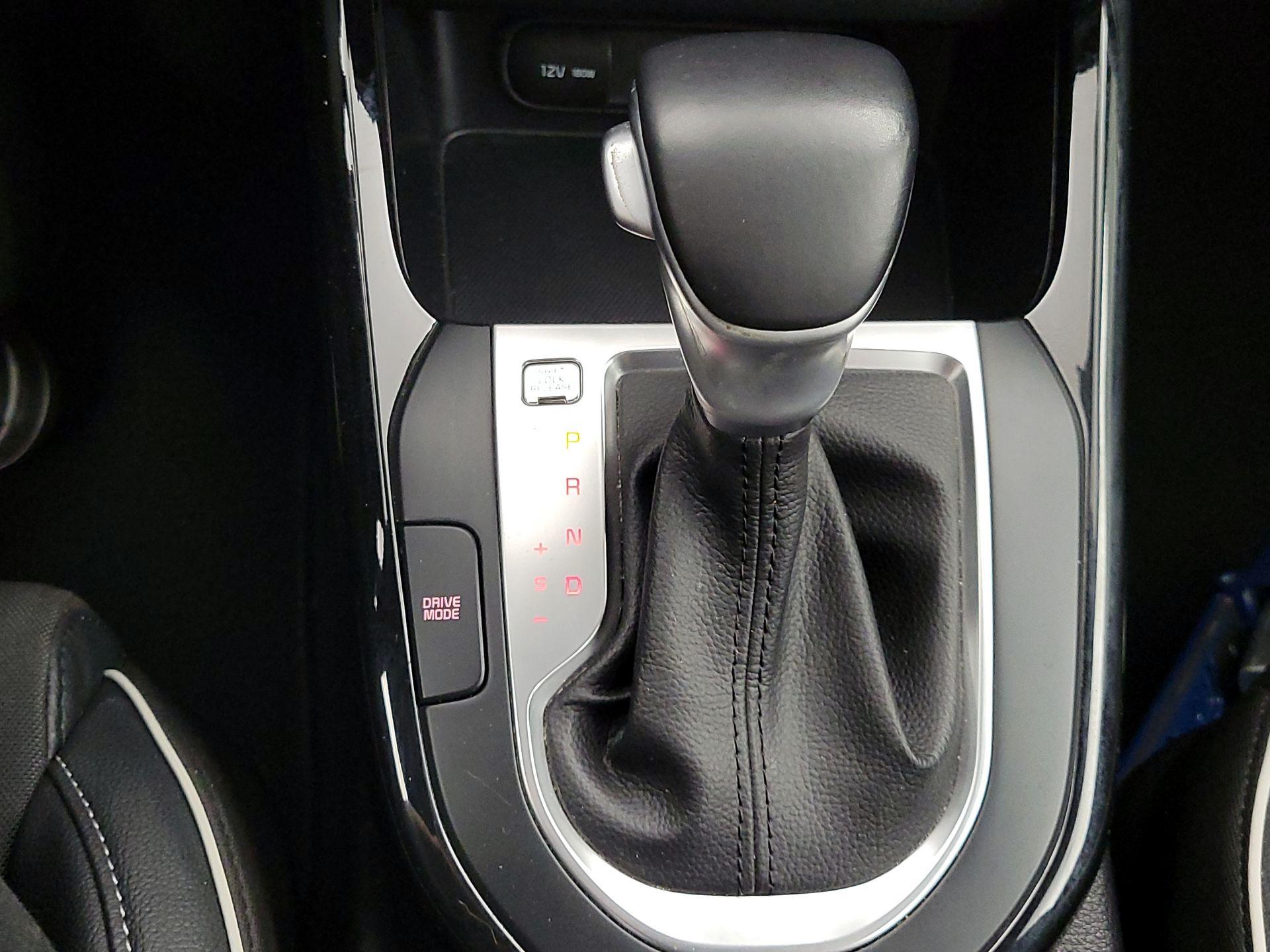 Thumbnail: 2021 Kia Forte - 17