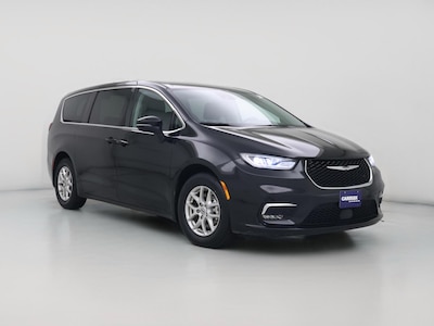 2023 Chrysler Pacifica Touring L -
                Portland, OR