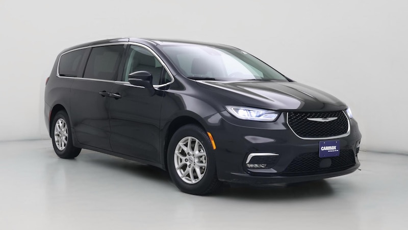 2023 Chrysler Pacifica Touring L Hero Image