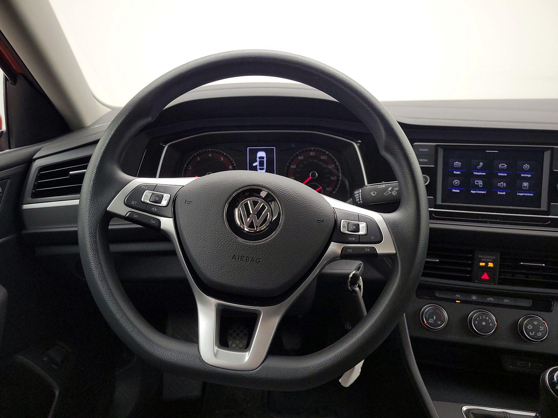 Thumbnail: 2021 Volkswagen Jetta - 10