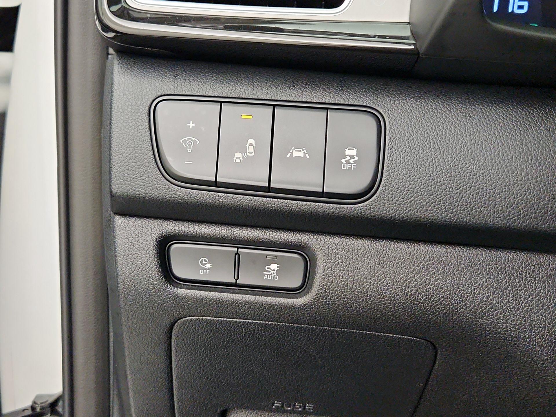Thumbnail: 2019 Kia Niro - 13