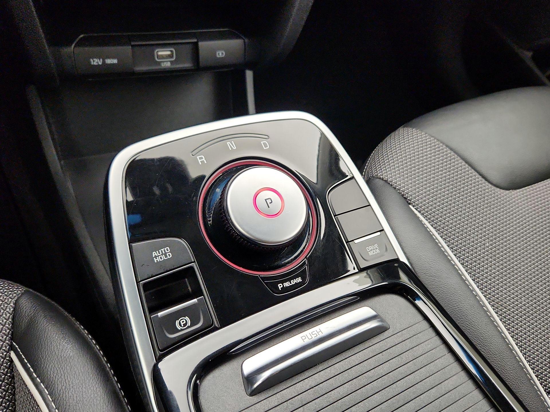 Thumbnail: 2019 Kia Niro - 17