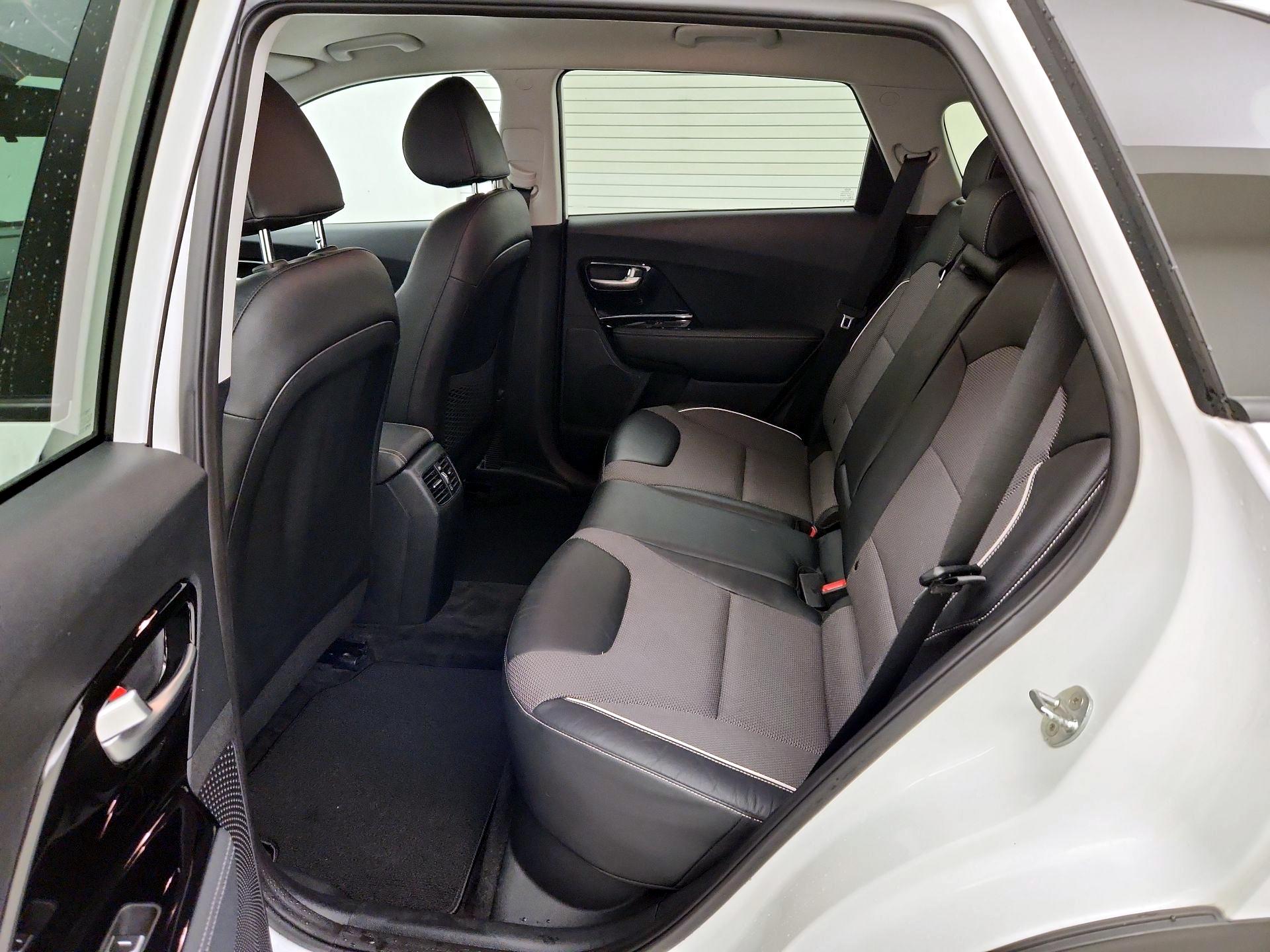 Thumbnail: 2019 Kia Niro - 19