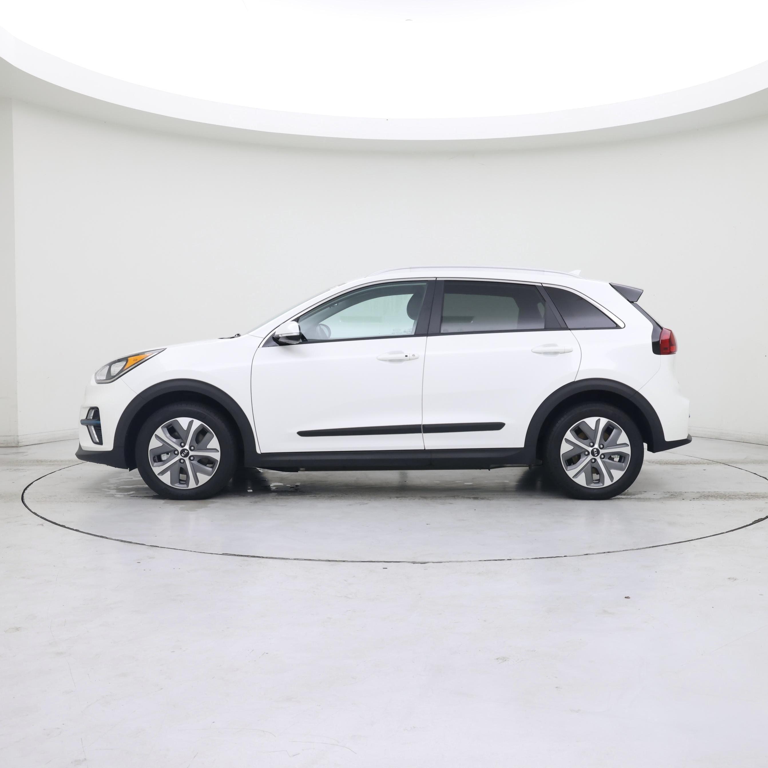 Thumbnail: 2019 Kia Niro - 3