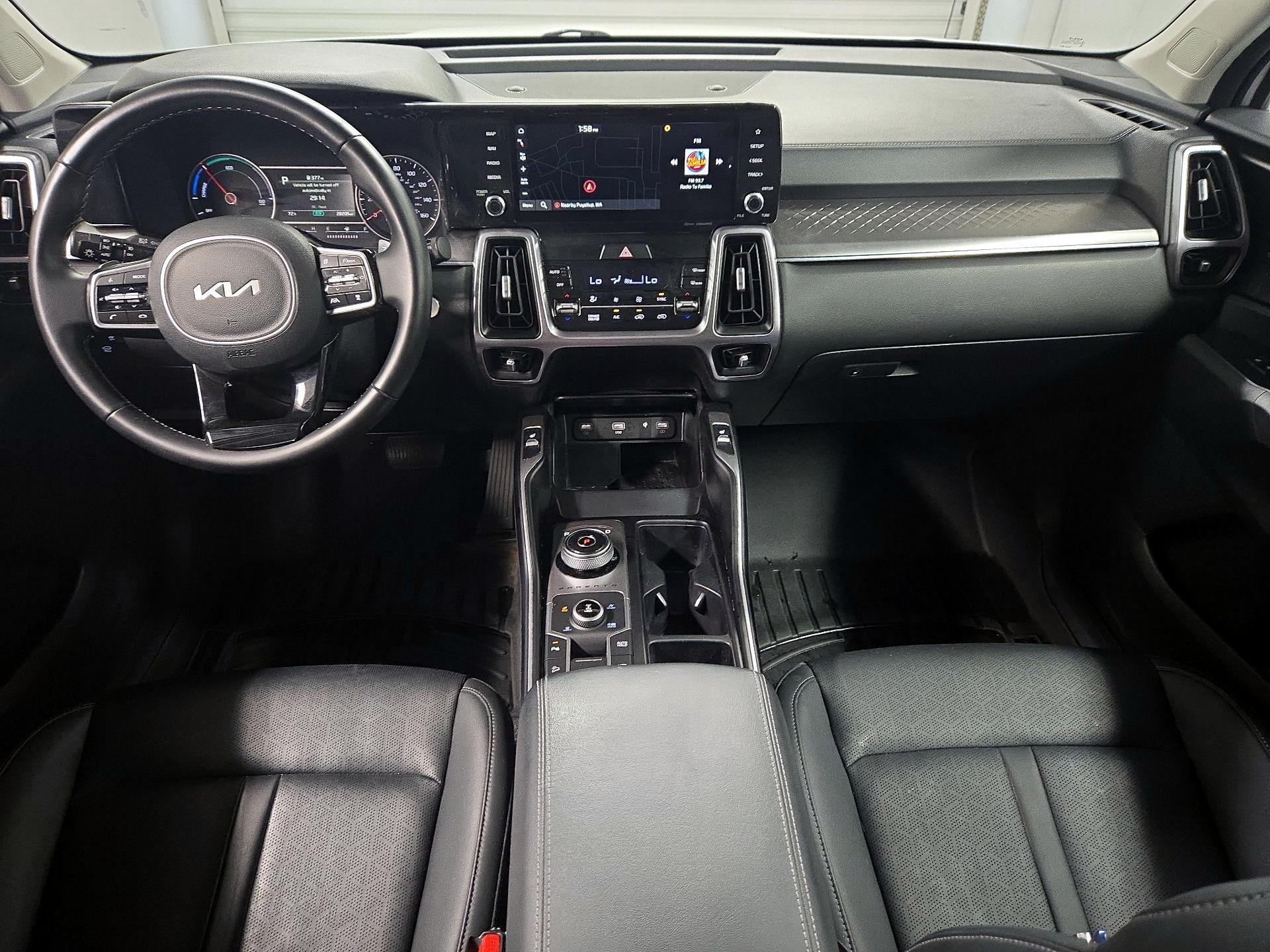 Thumbnail: 2023 Kia Sorento - 9