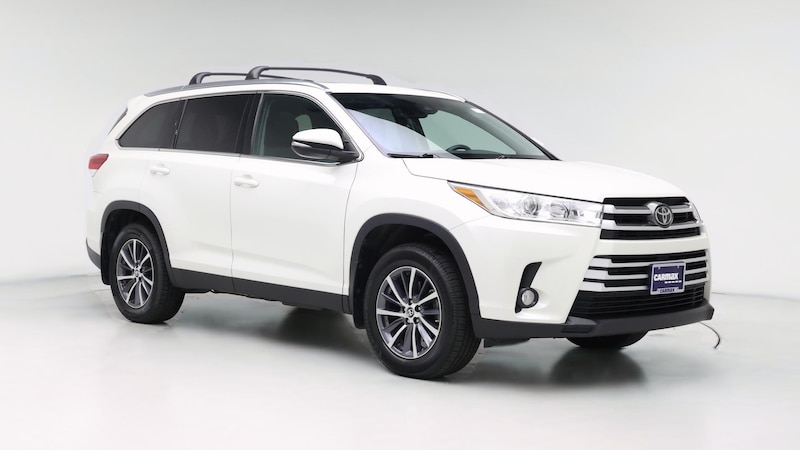 2019 Toyota Highlander XLE Hero Image