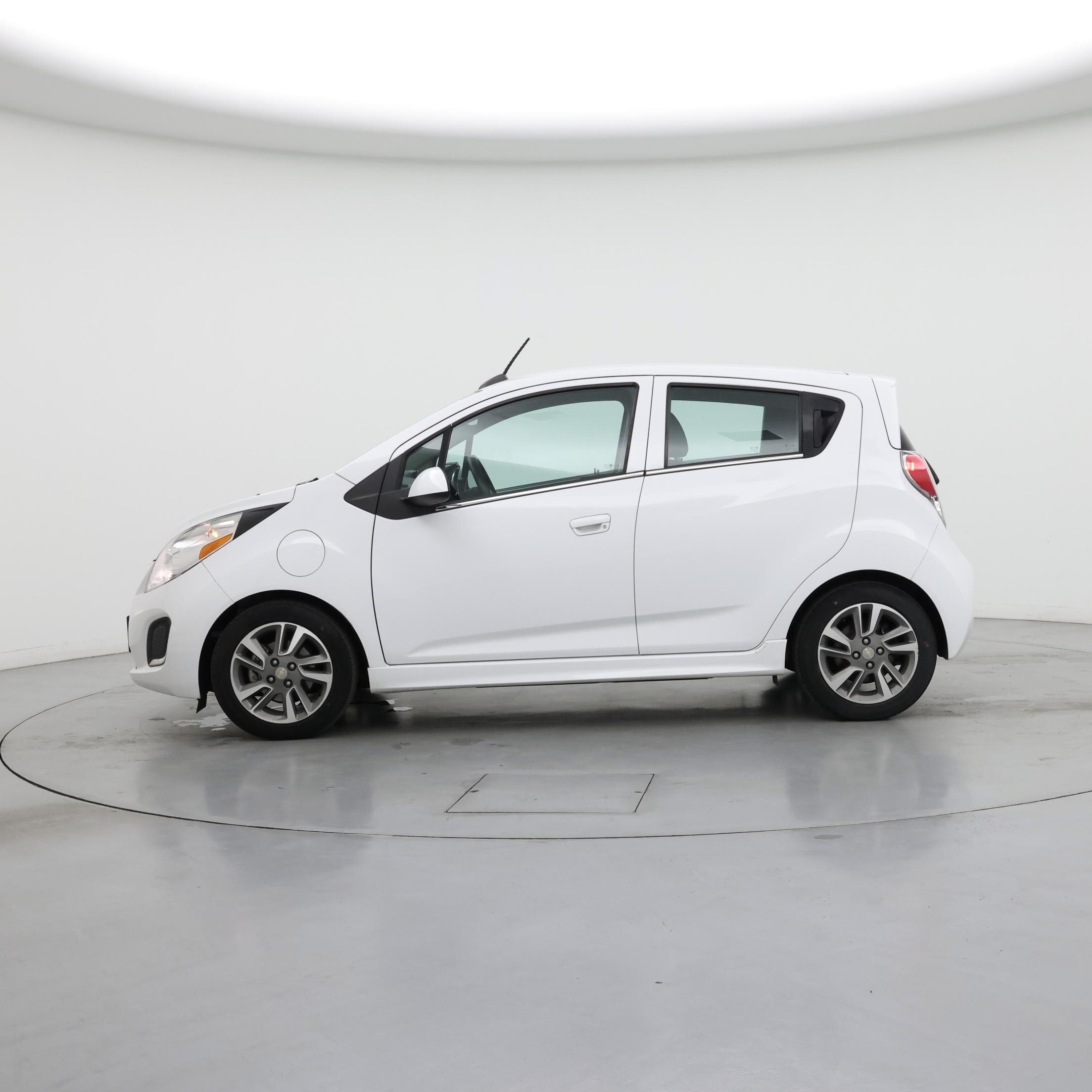 Thumbnail: 2015 Chevrolet Spark - 3