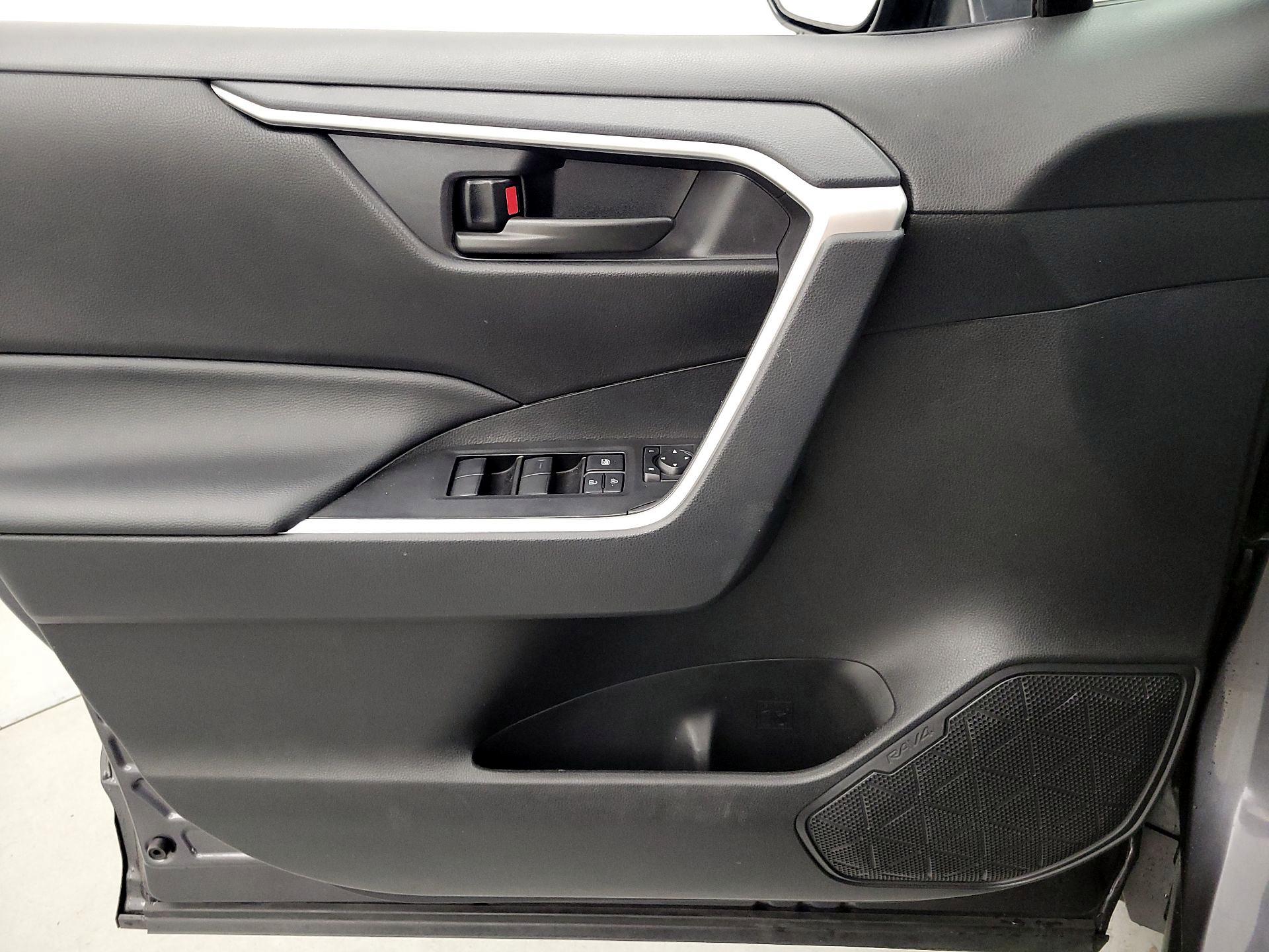 Thumbnail: 2024 Toyota RAV4 - 12