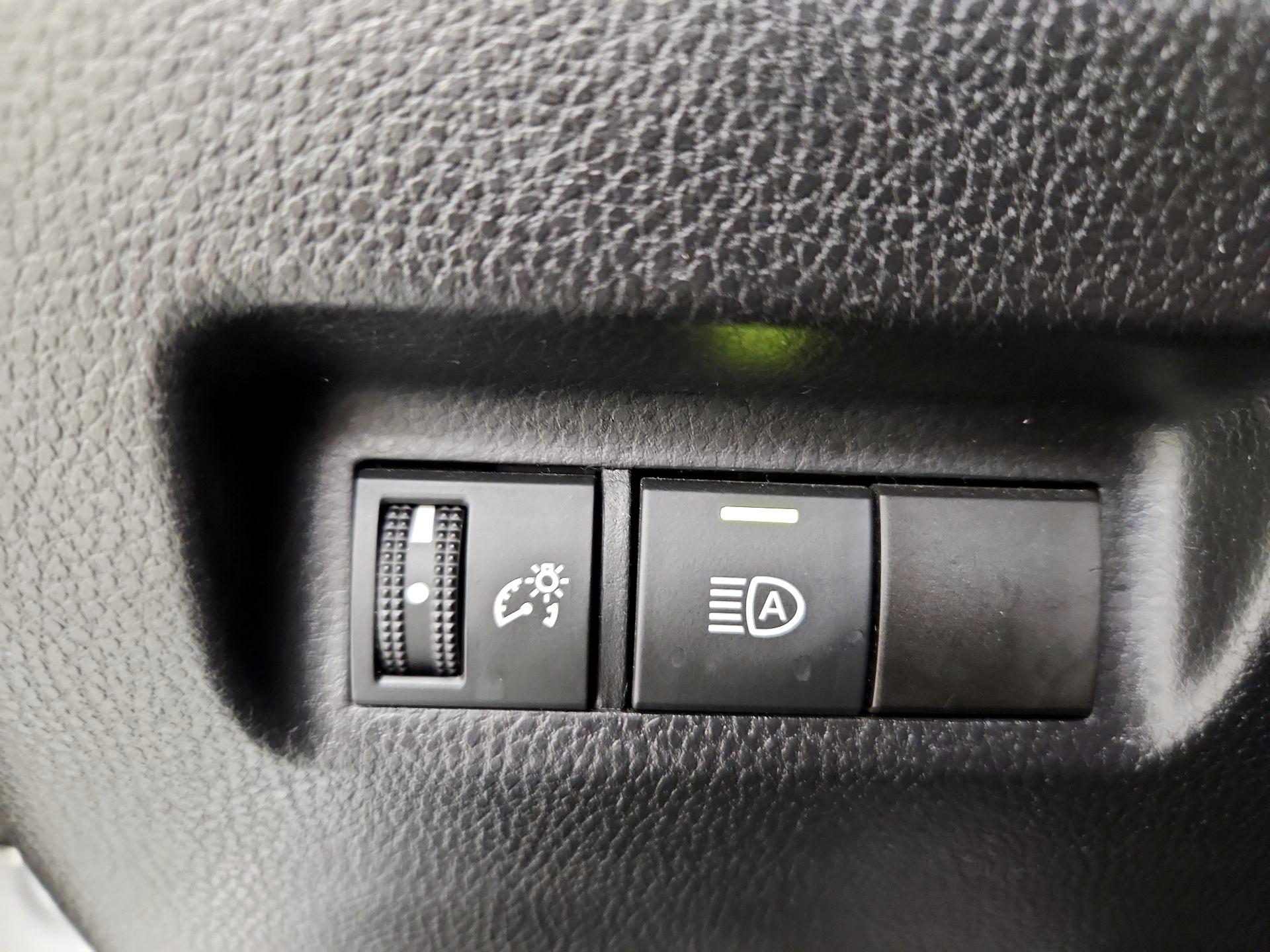 Thumbnail: 2021 Toyota RAV4 - 13