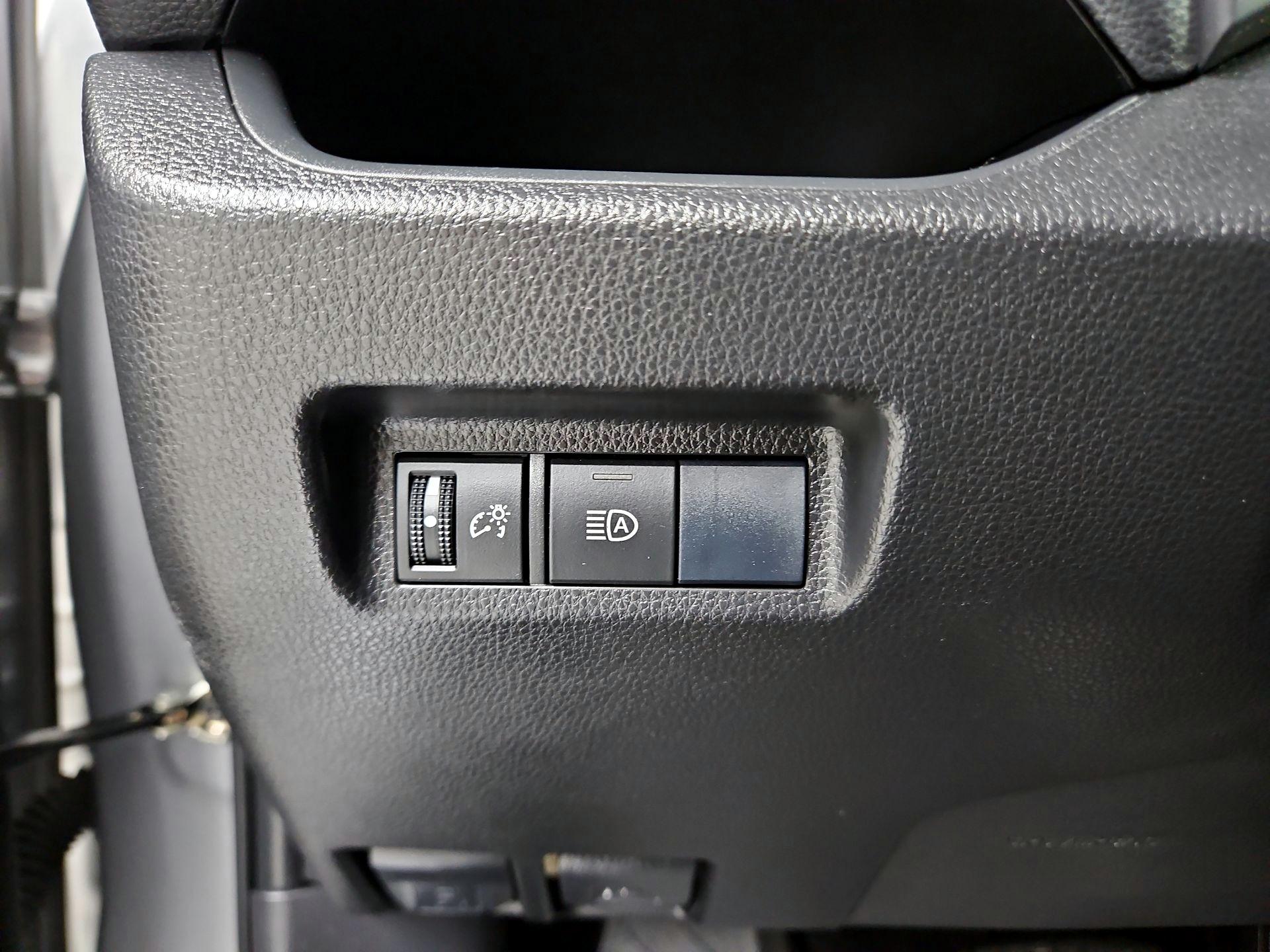Thumbnail: 2019 Toyota RAV4 - 13