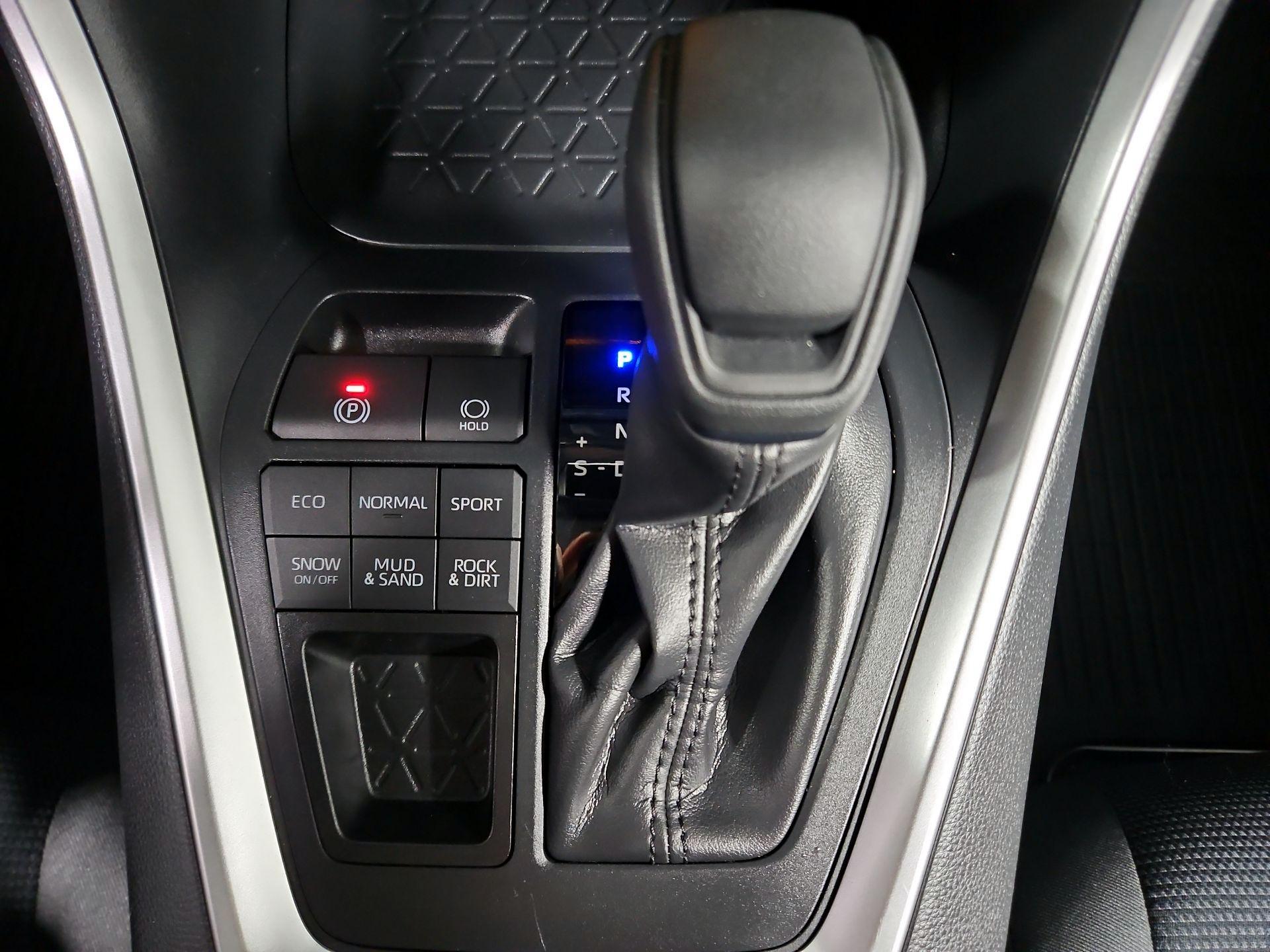 Thumbnail: 2019 Toyota RAV4 - 18
