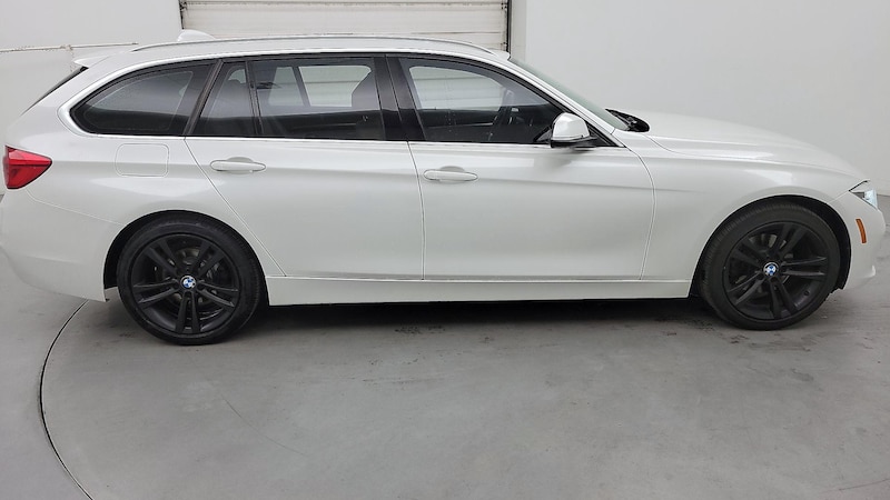 2017 BMW 3 Series 330xi 4