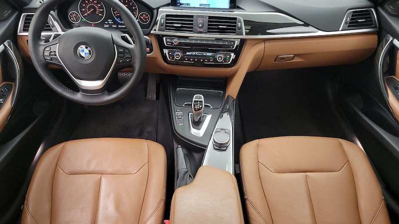 2017 BMW 3 Series 330xi 8