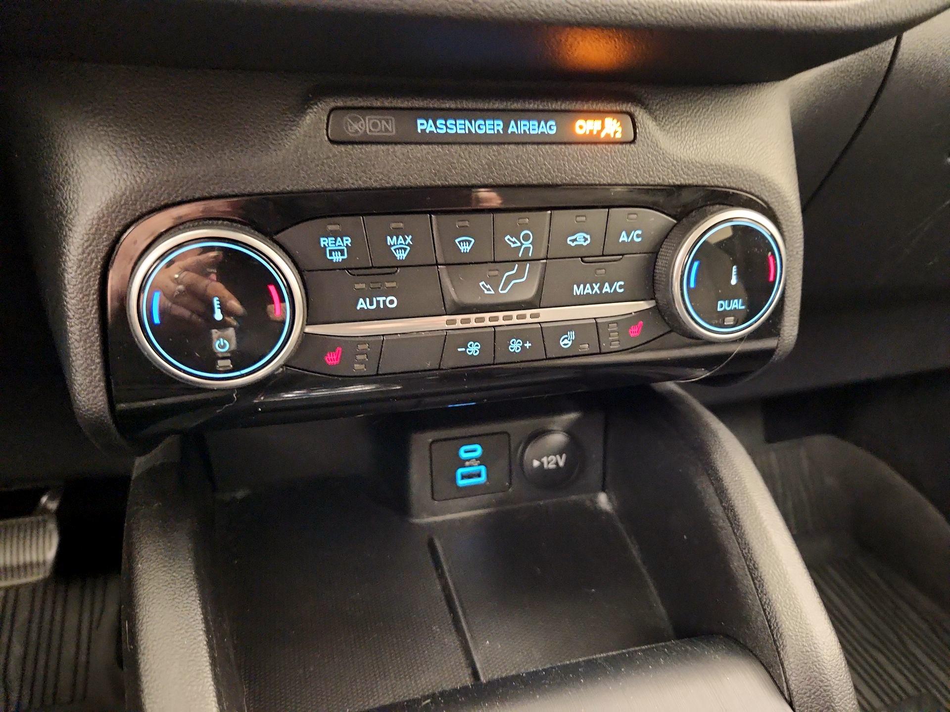 Thumbnail: 2022 Ford Escape - 16