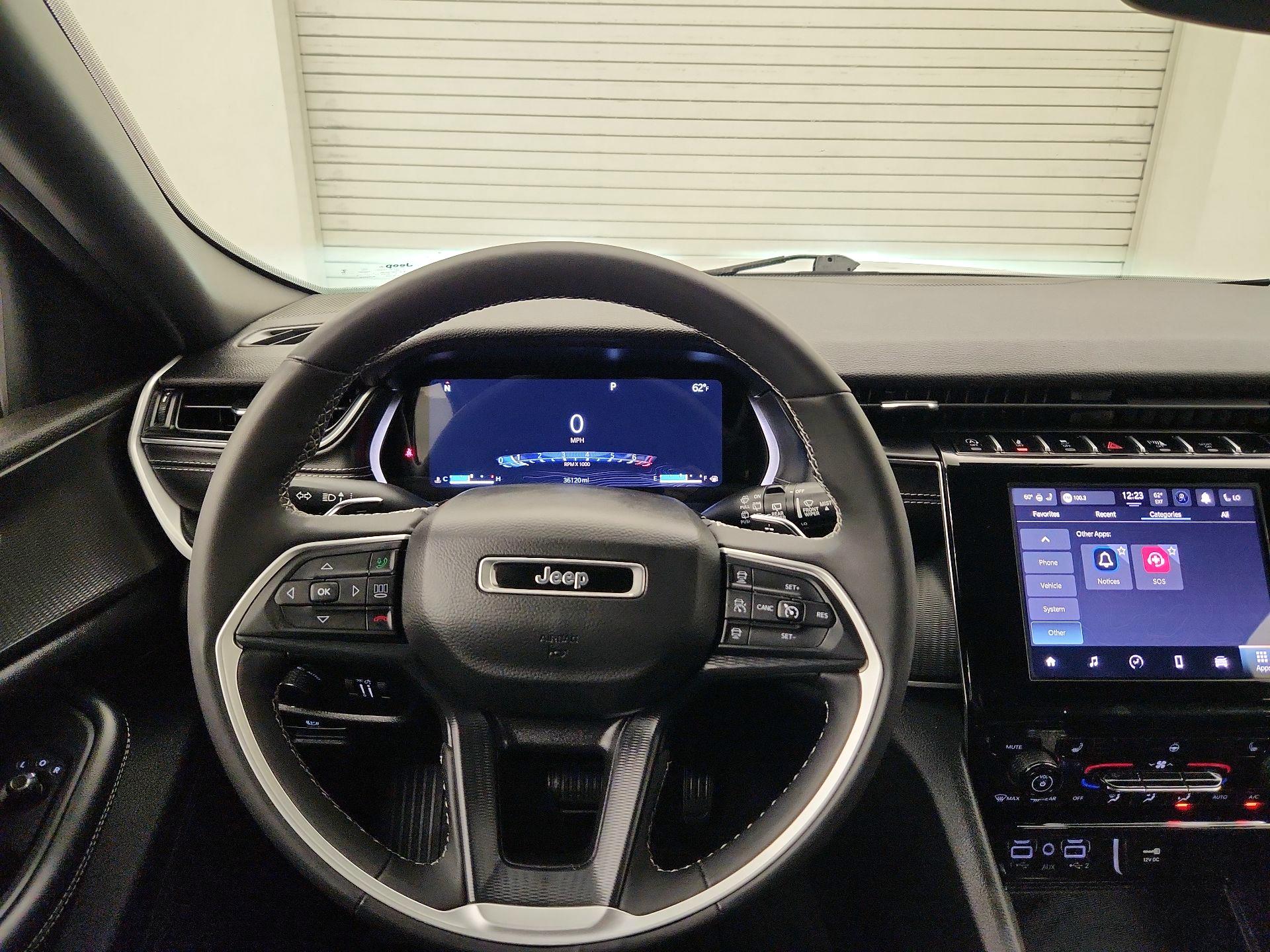 Thumbnail: 2023 Jeep Grand Cherokee L - 10