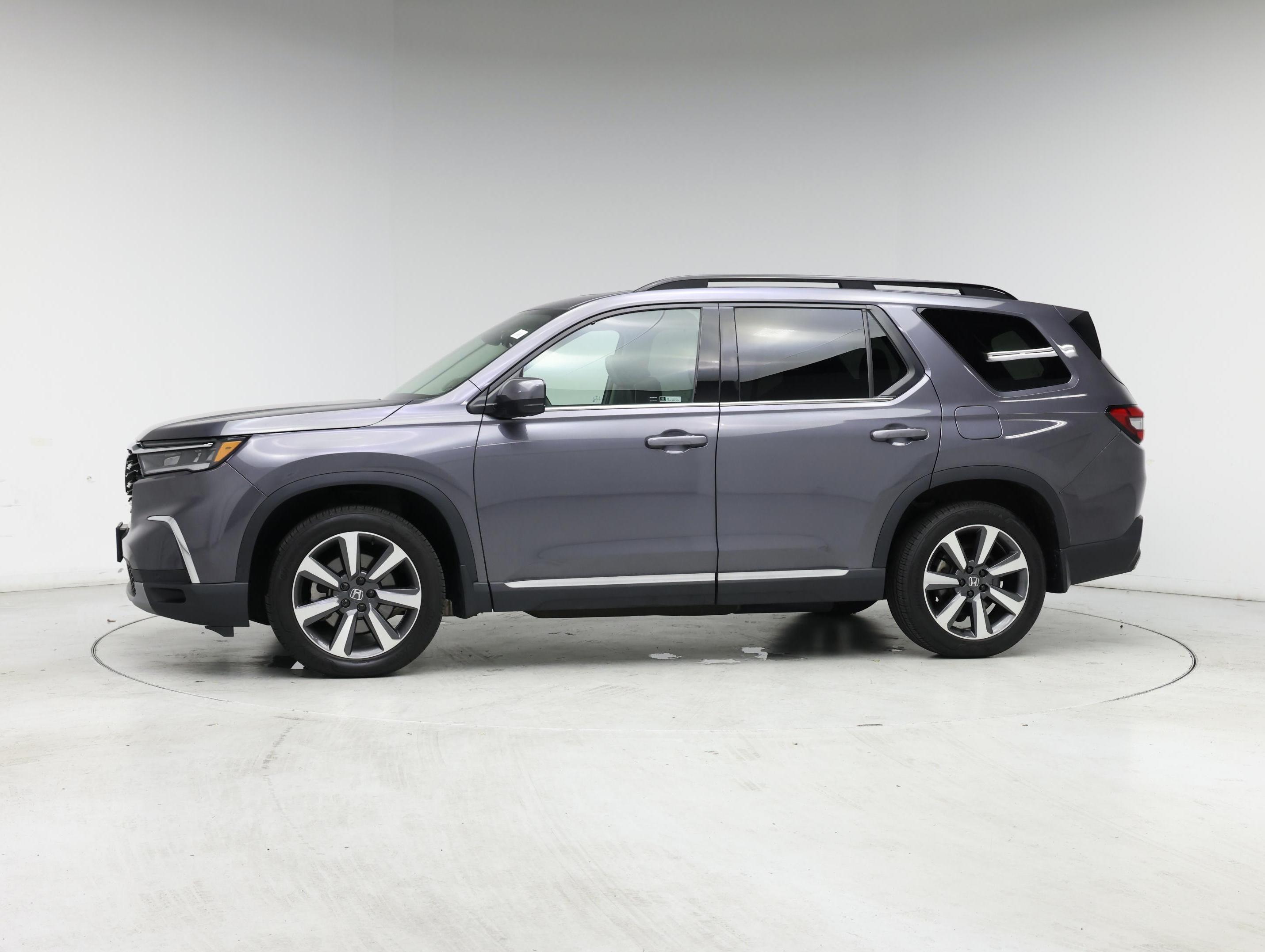 Thumbnail: 2023 Honda Pilot - 3