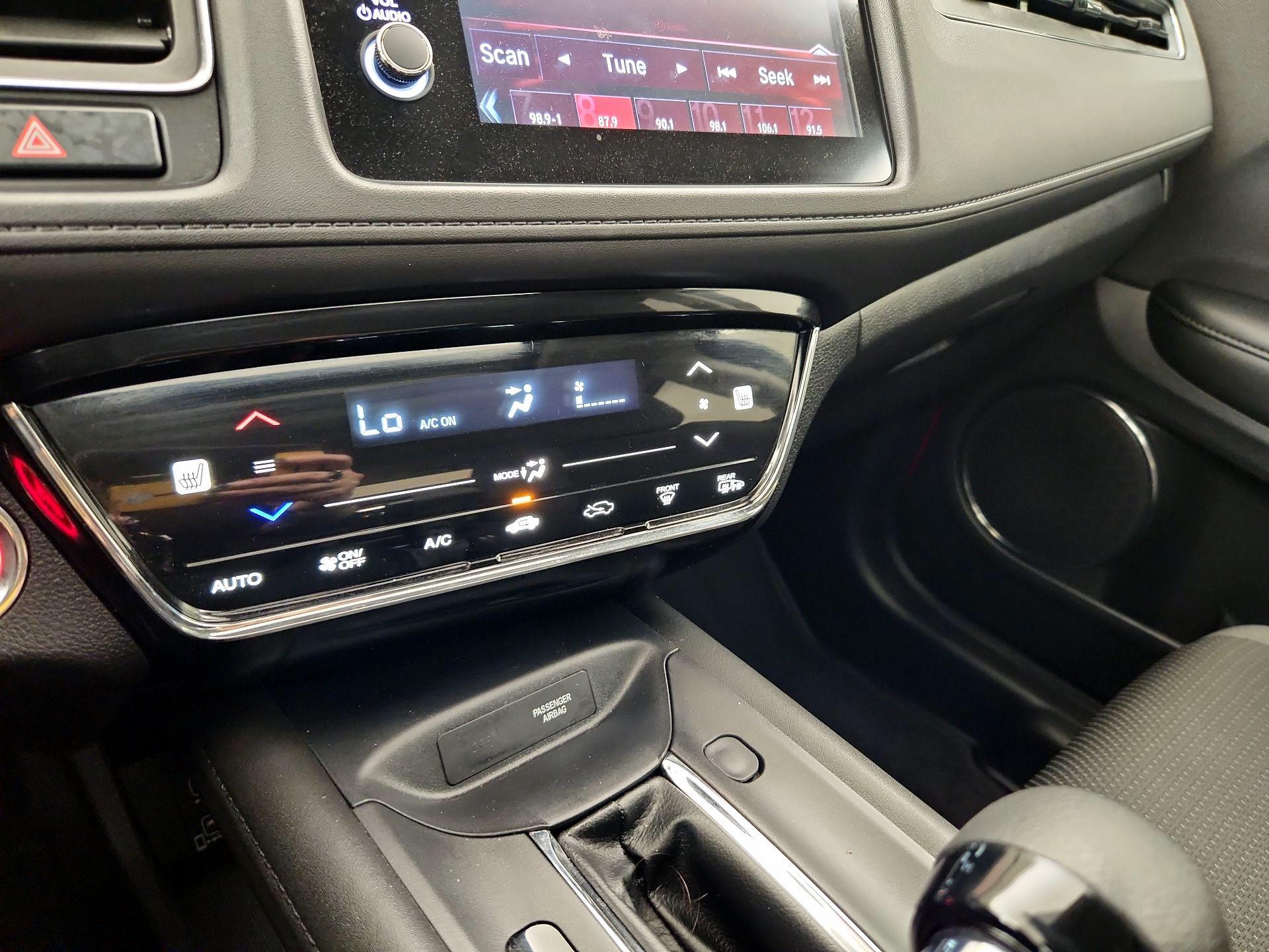 Thumbnail: 2020 Honda HR-V - 16