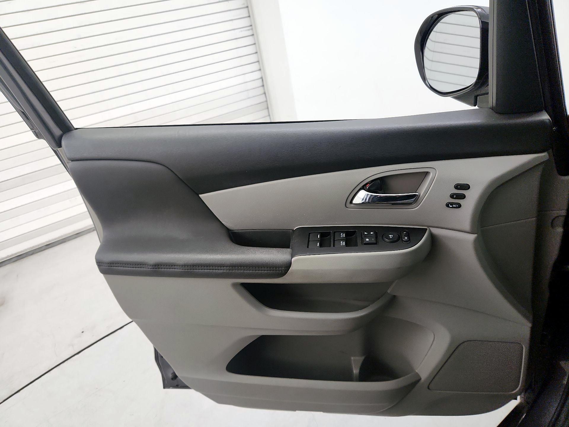 Thumbnail: 2016 Honda Odyssey - 12