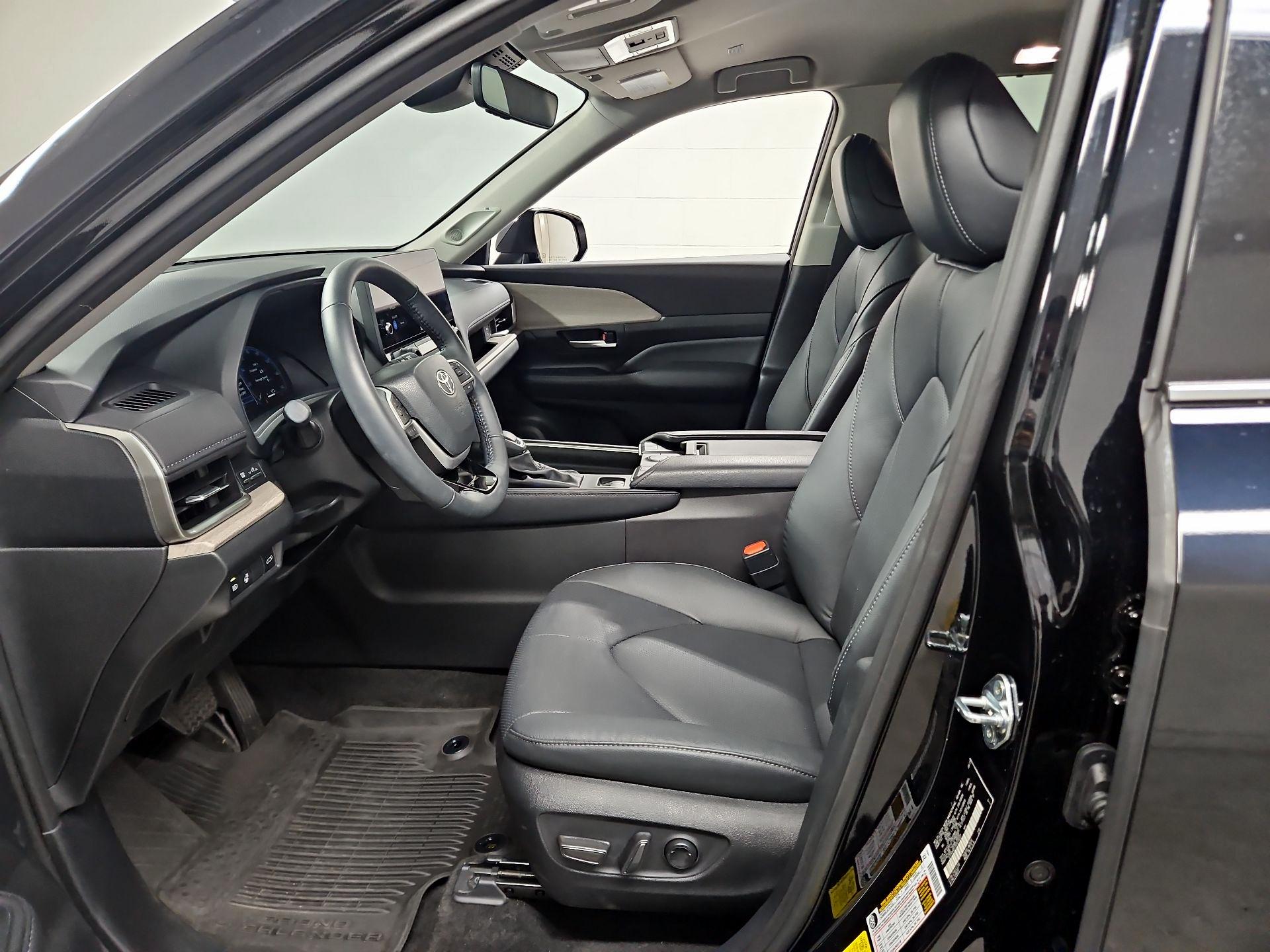 Thumbnail: 2024 Toyota Grand Highlander - 11