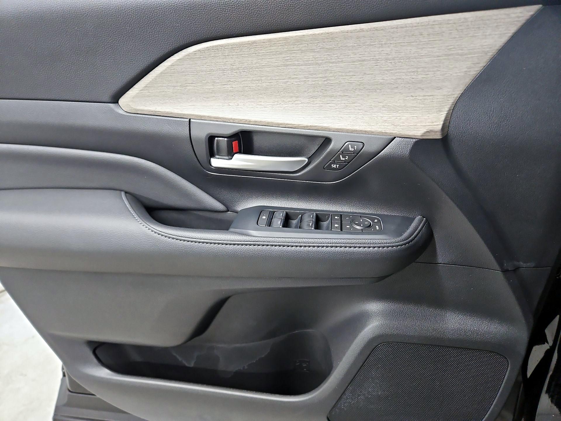 Thumbnail: 2024 Toyota Grand Highlander - 12