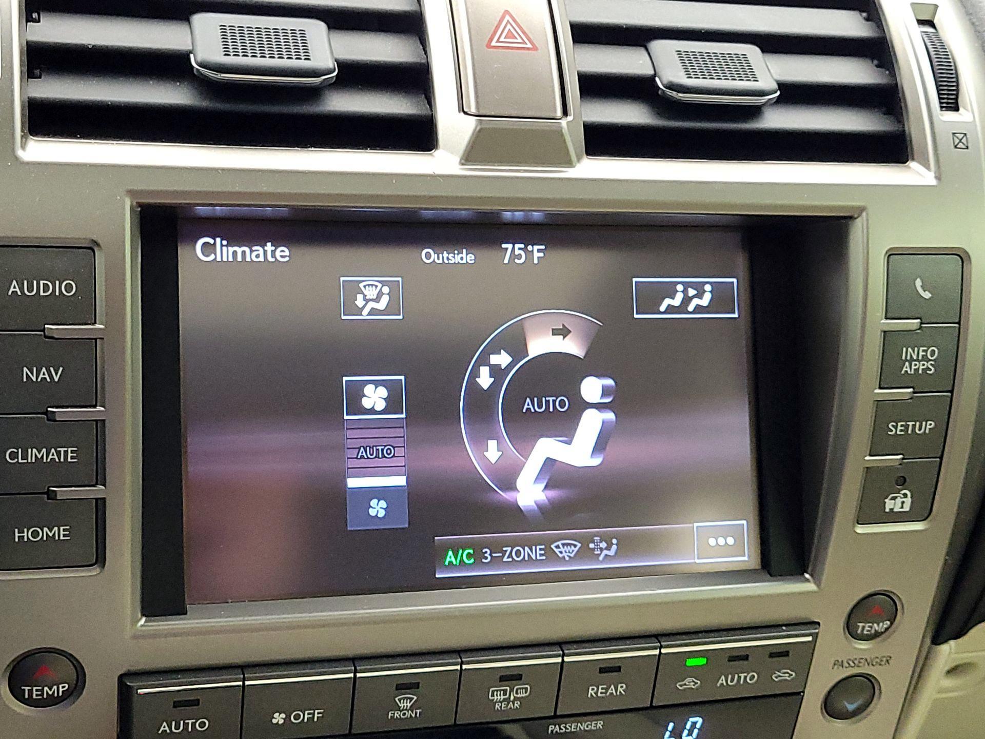 Thumbnail: 2020 Lexus GX - 17