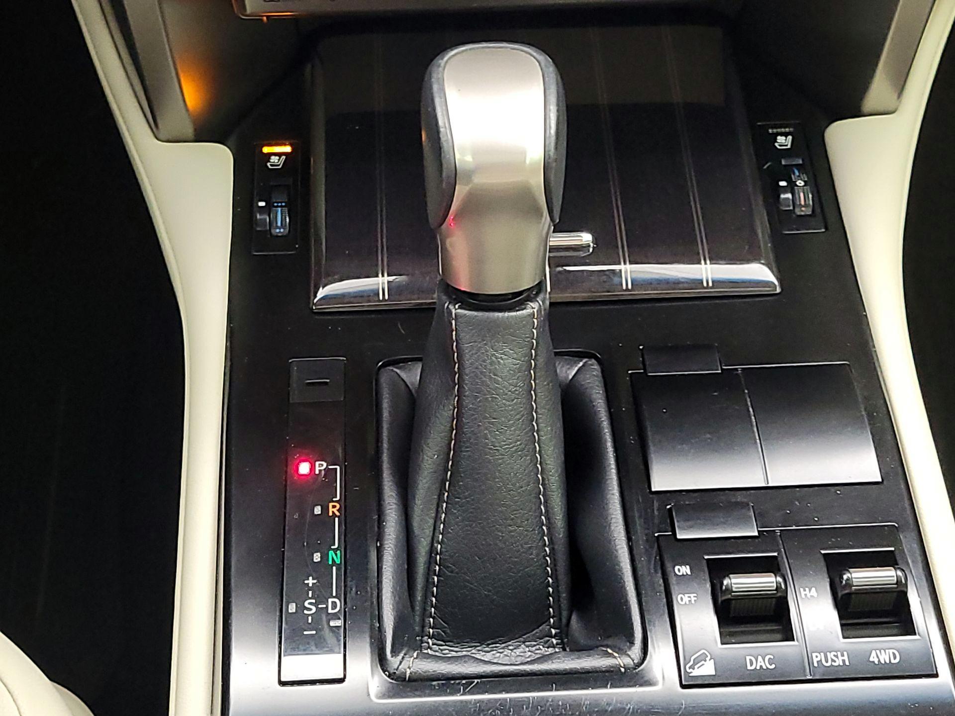 Thumbnail: 2020 Lexus GX - 18