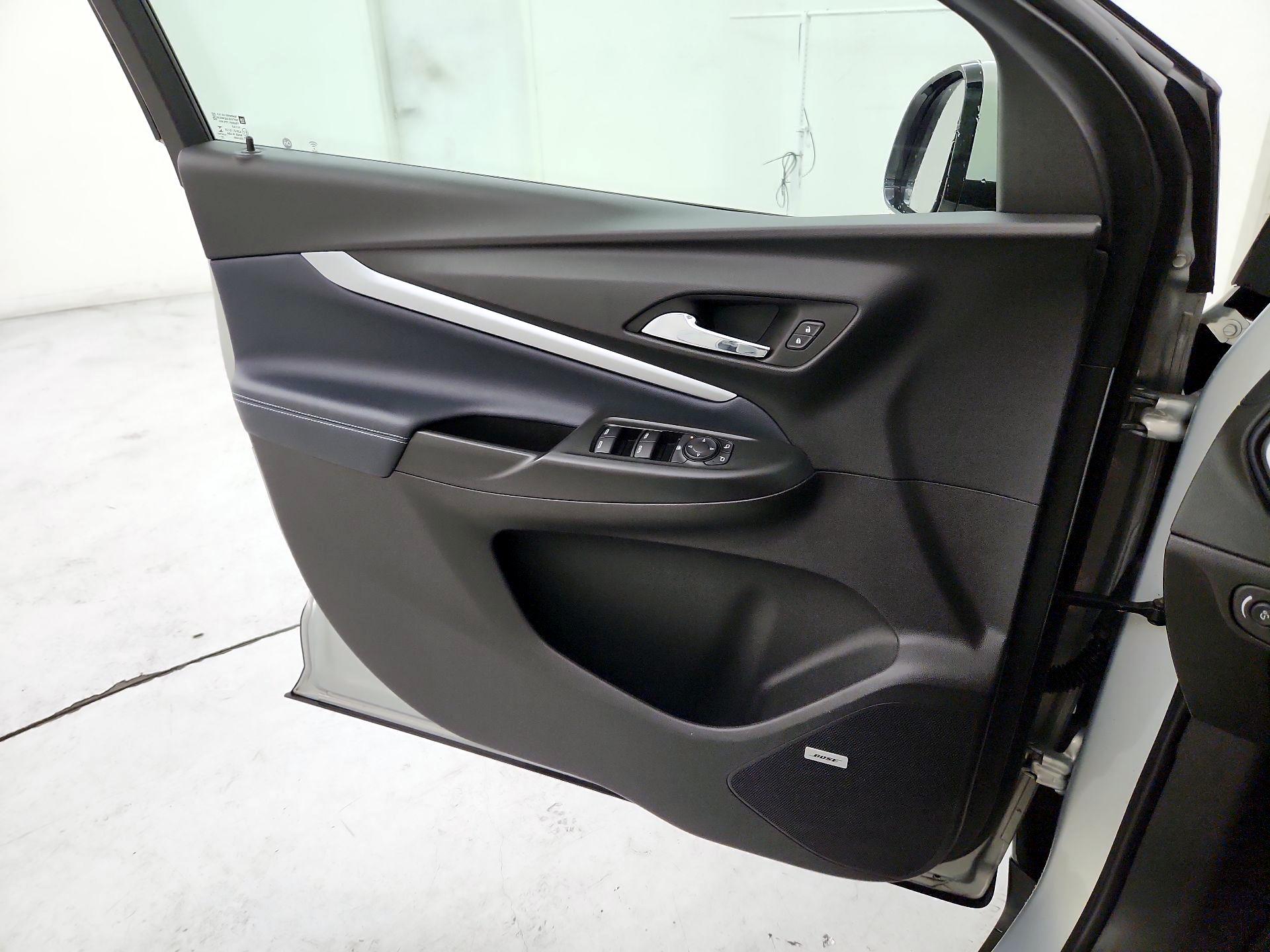 Thumbnail: 2023 Chevrolet Bolt EUV - 12